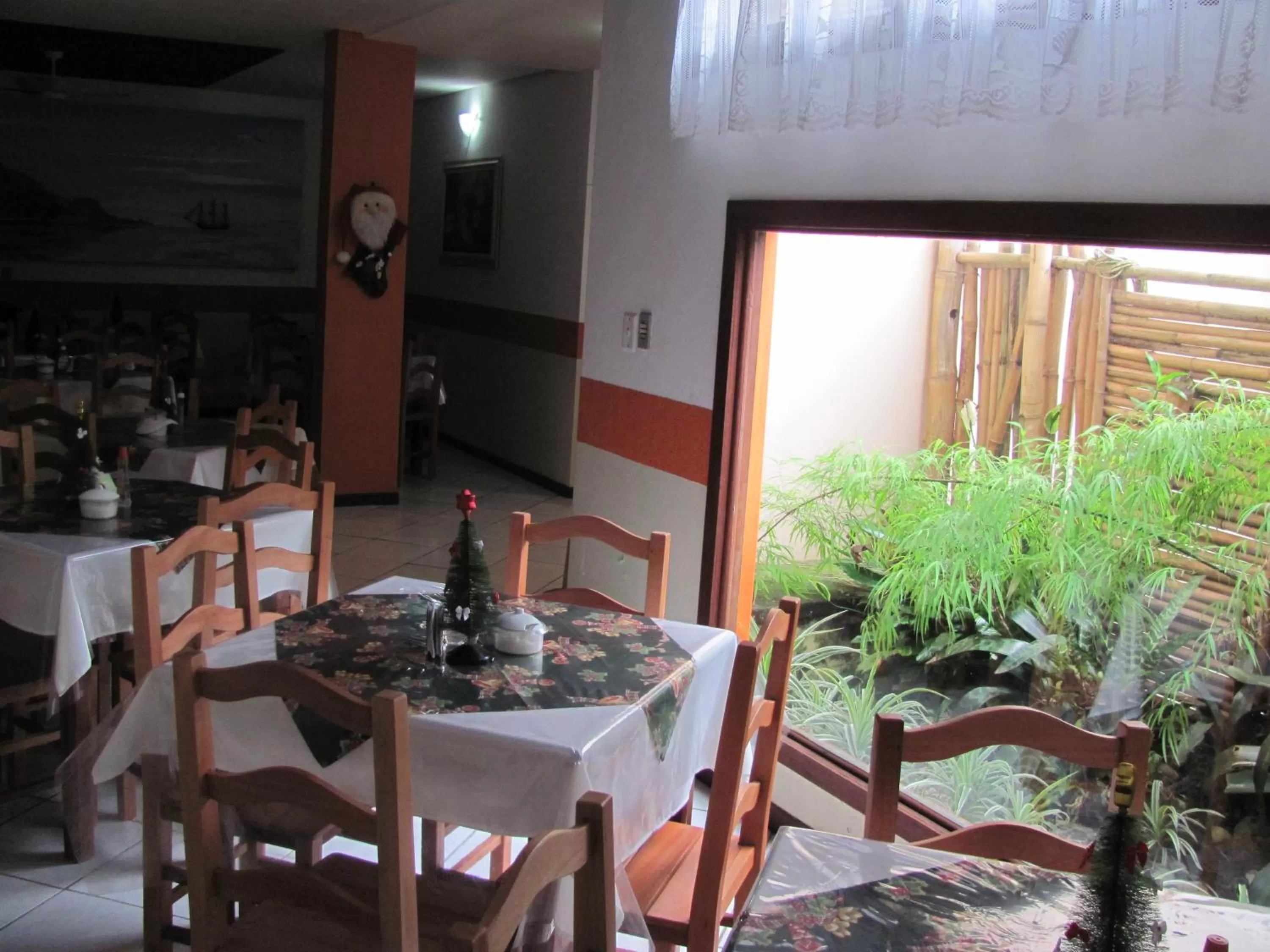 Restaurant/places to eat in Pousada Recanto da Barra