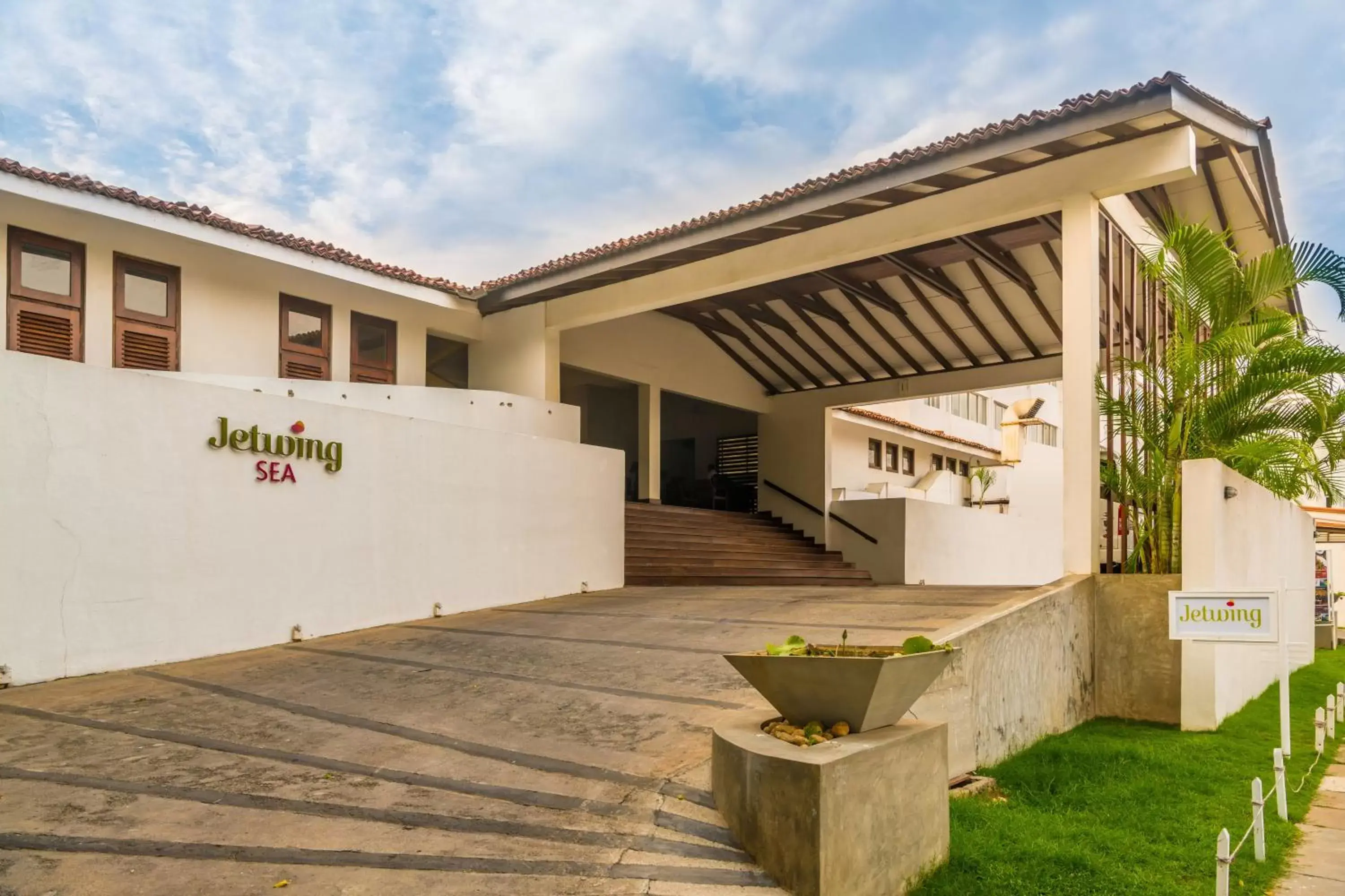 Facade/entrance in Jetwing Sea Facade/entrance in Jetwing Sea