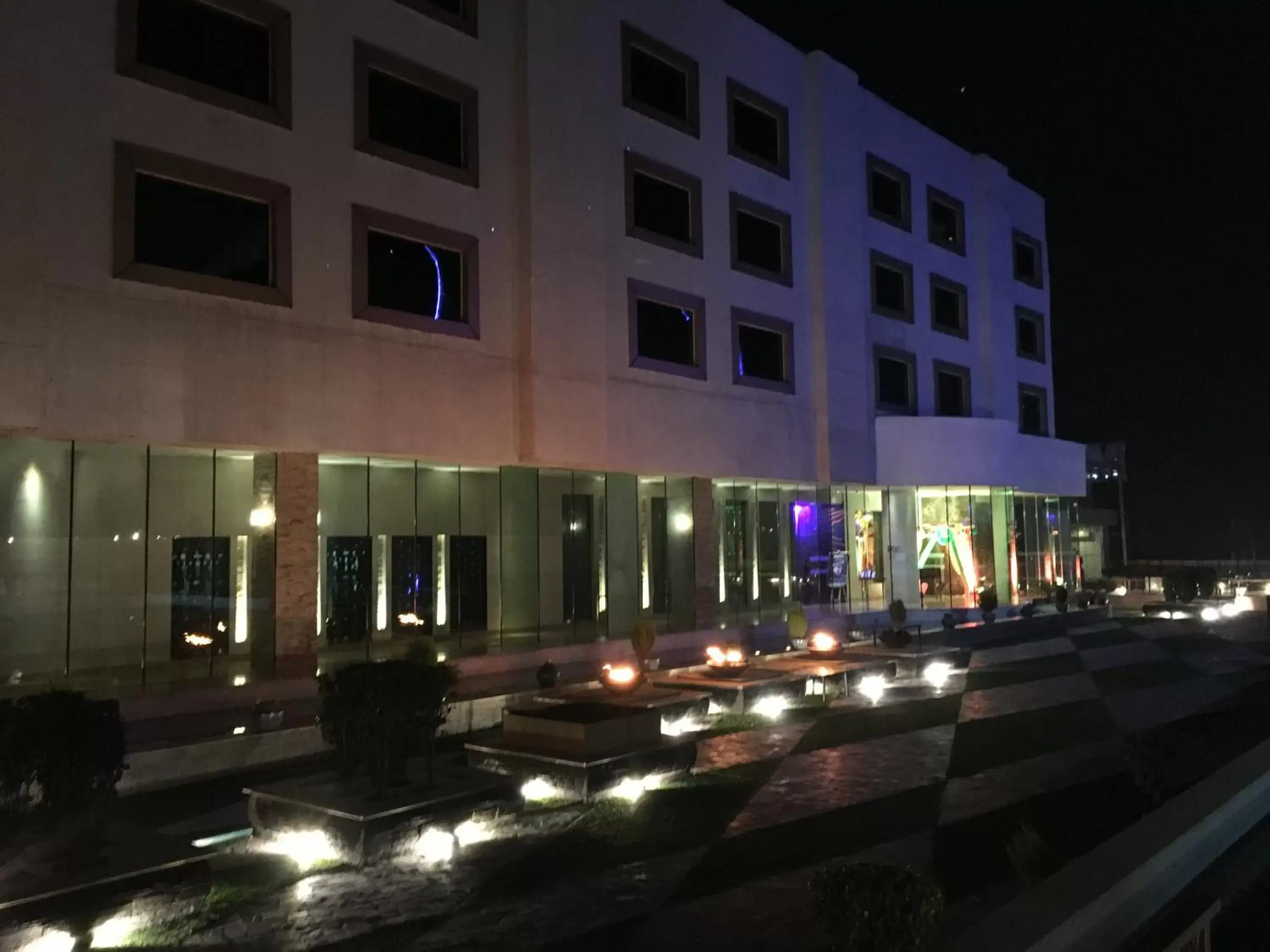 Swimming pool, Property Building in Radisson Blu Hotel MBD Ludhiana