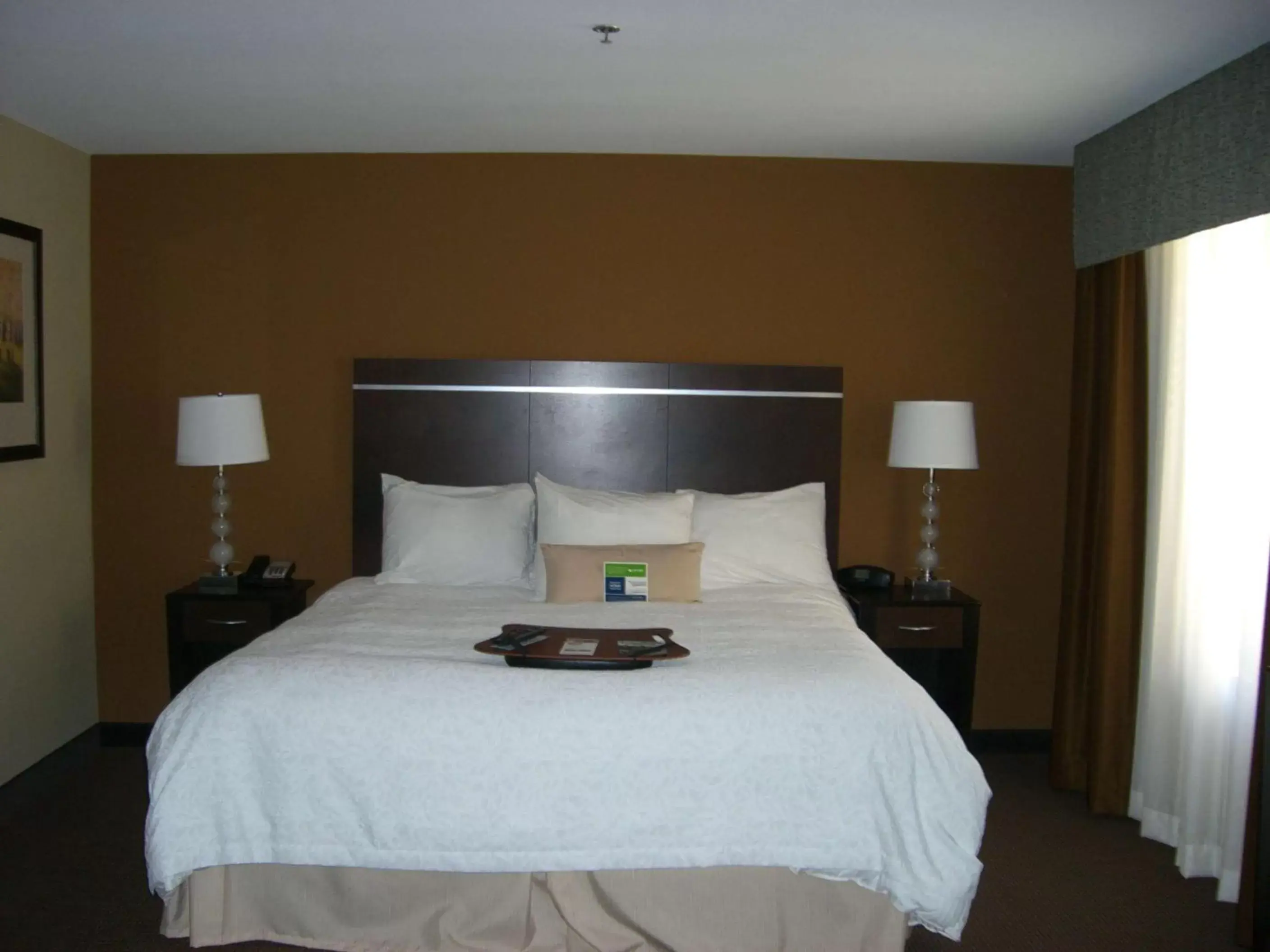 Bed in Hampton Inn and Suites Pueblo/North Bed in Hampton Inn and Suites Pueblo/North