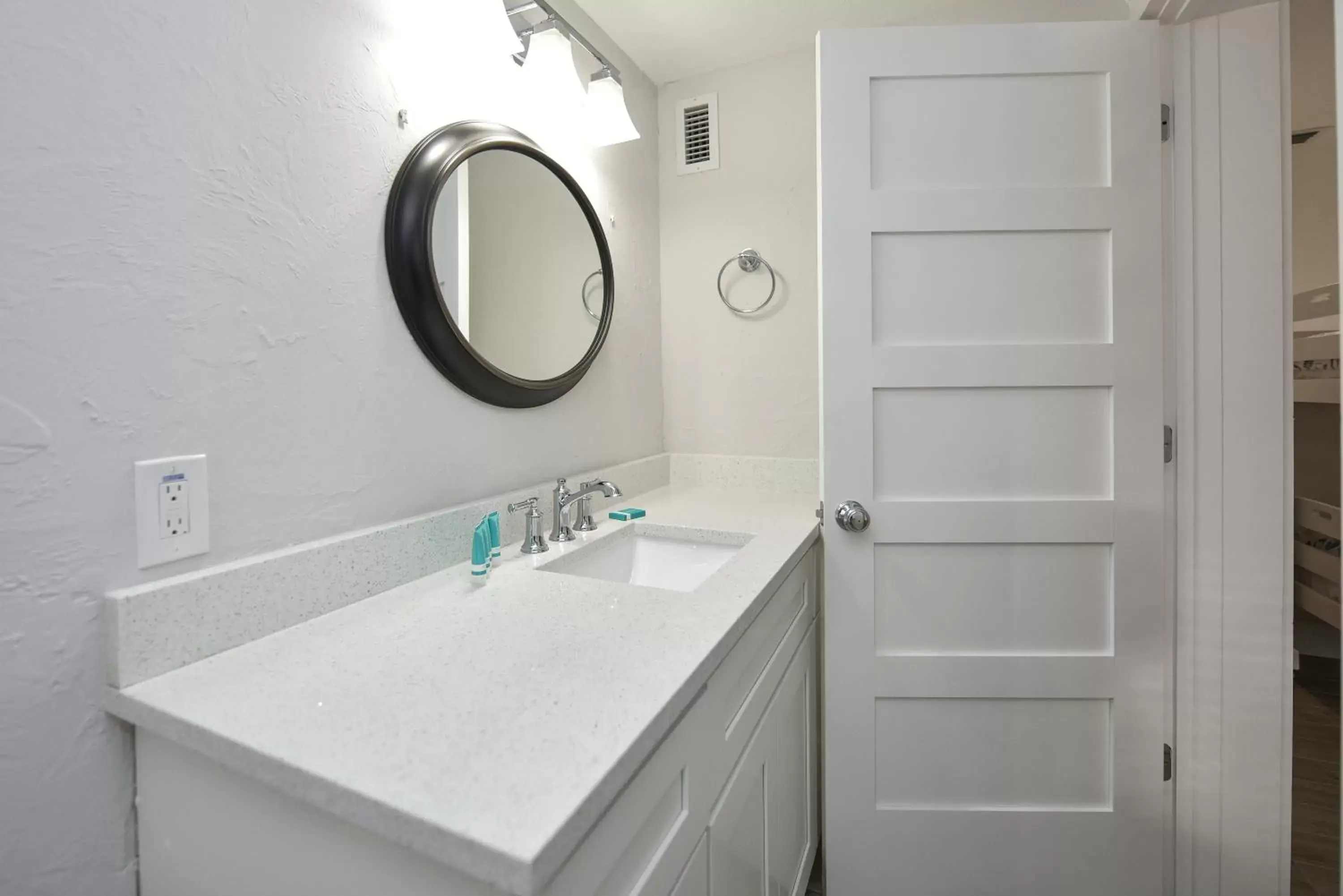 Bathroom in Tropical Breeze Resort