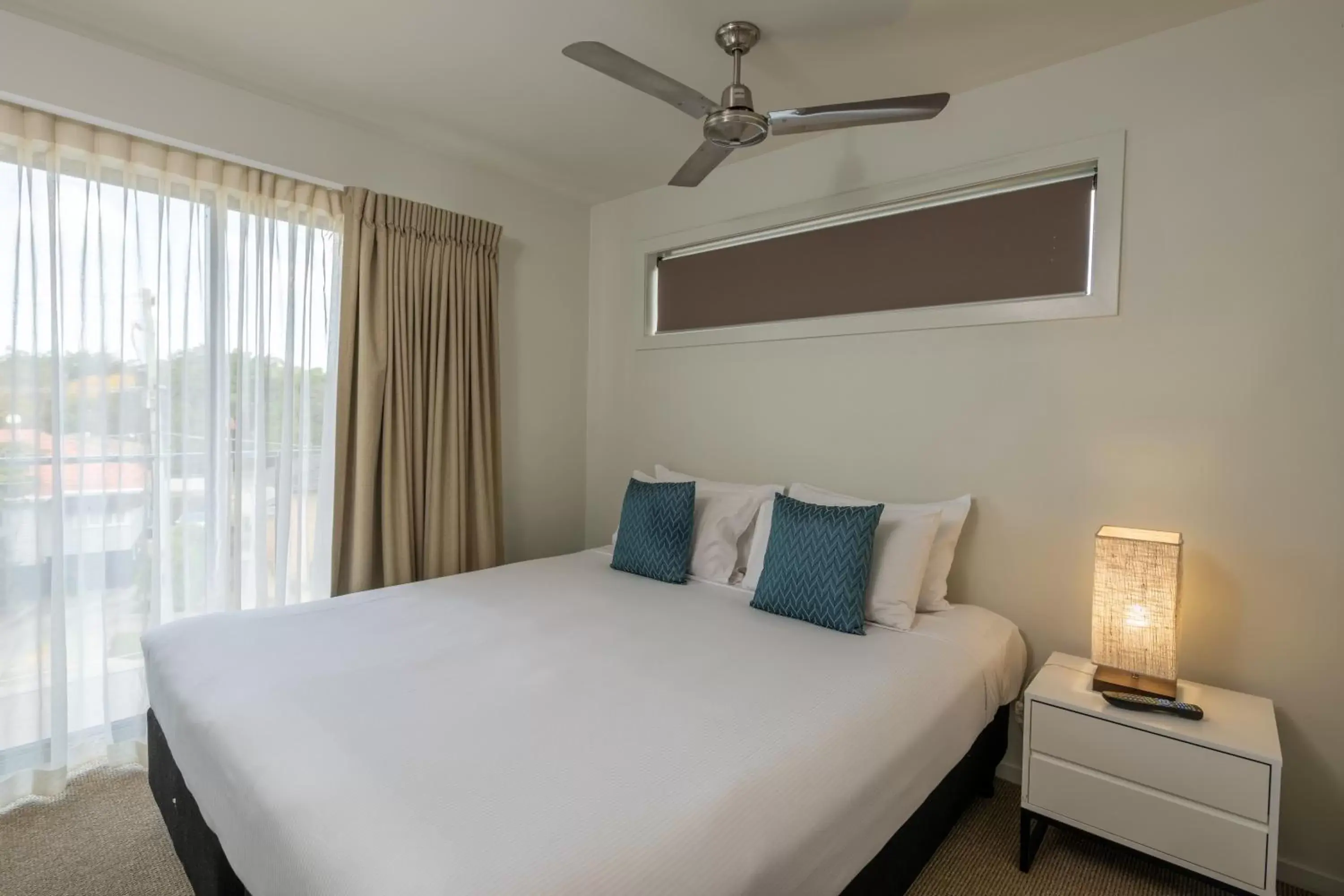 Bedroom, Bed in Essence Apartments Chermside