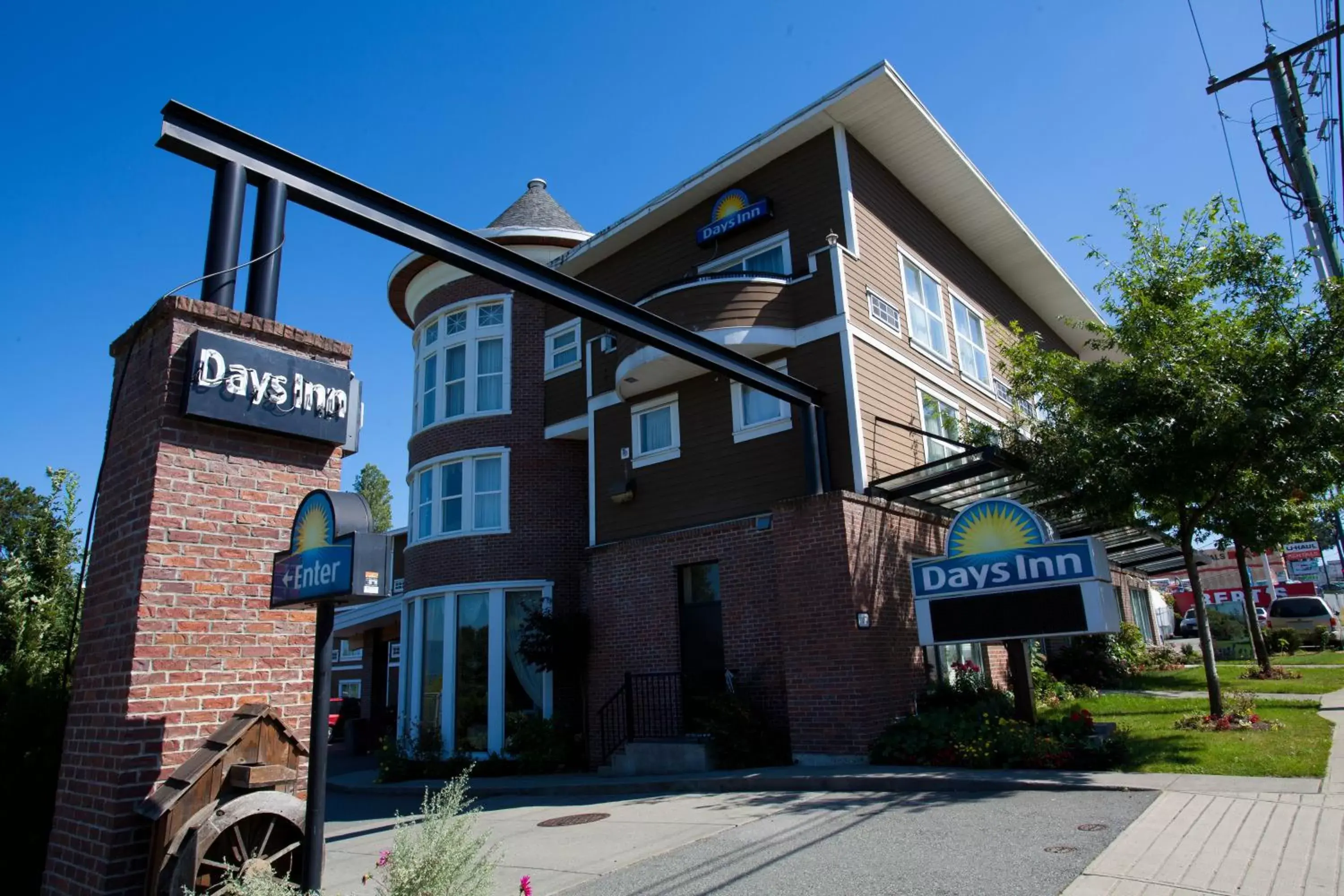 Facade/entrance, Property Building in Days Inn by Wyndham Surrey