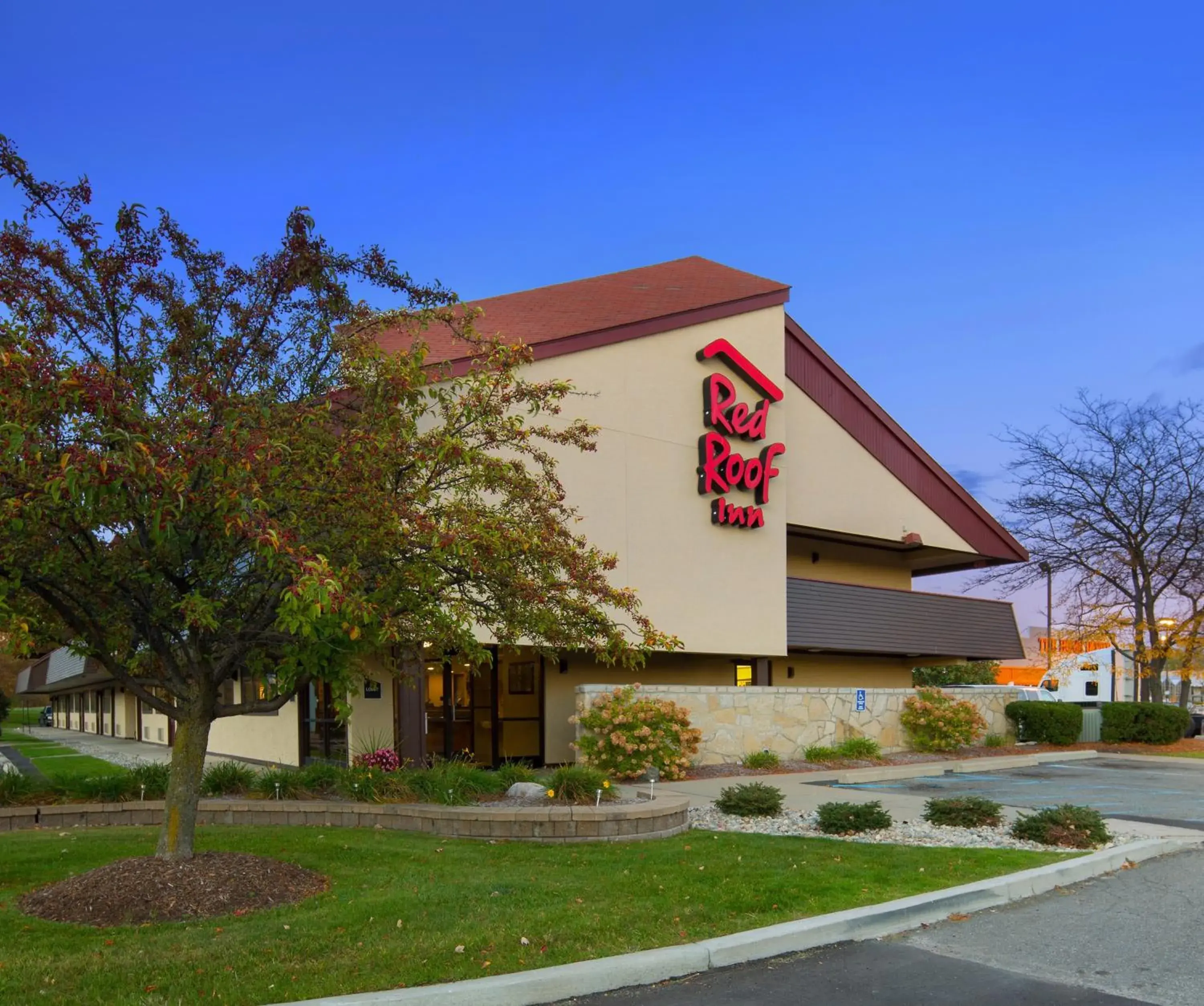 Property Building in Red Roof Inn Detroit Metro Airport - Taylor