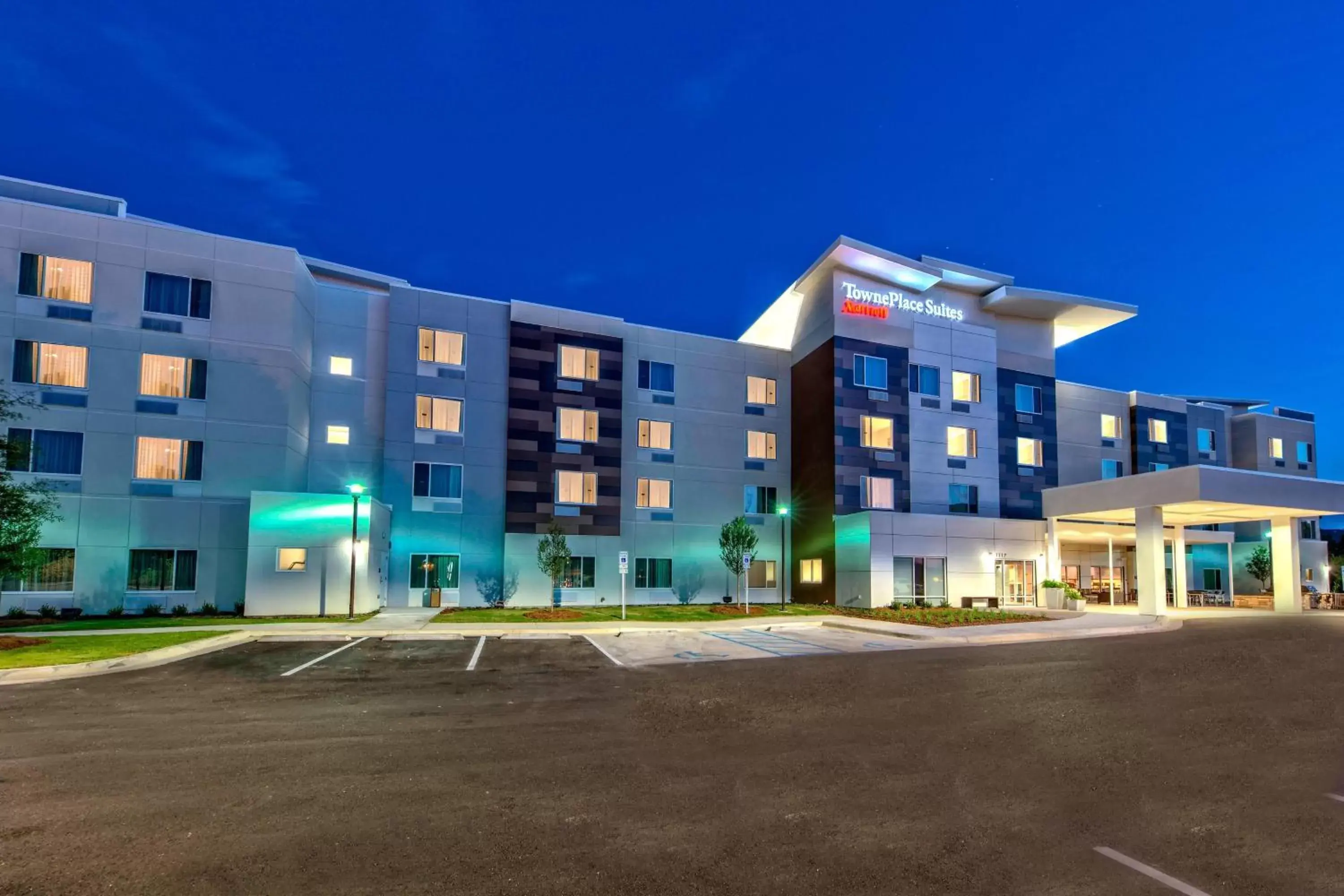 Property Building in TownePlace Suites by Marriott Auburn University Area