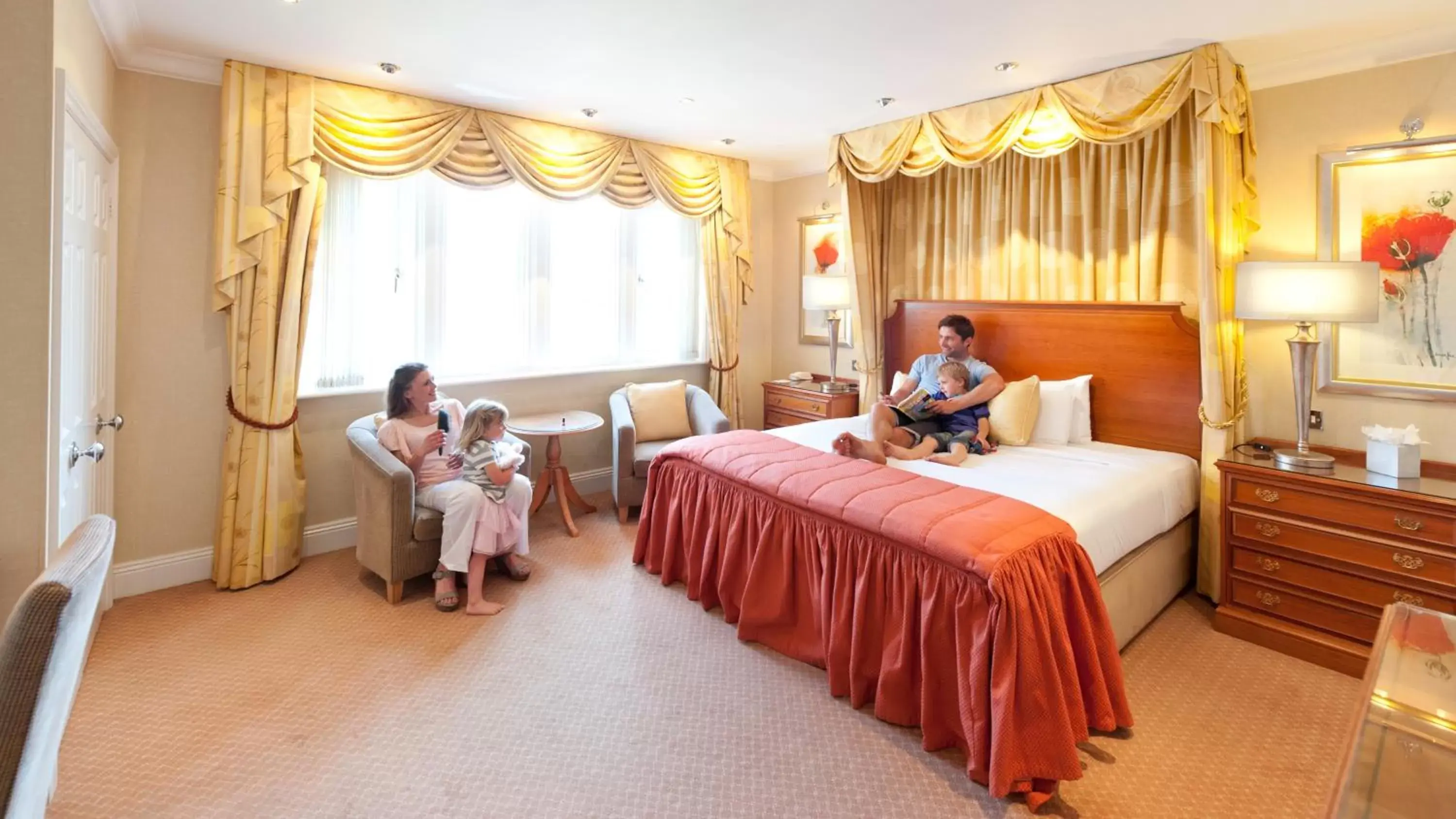 Bedroom, Family in The Victoria Hotel