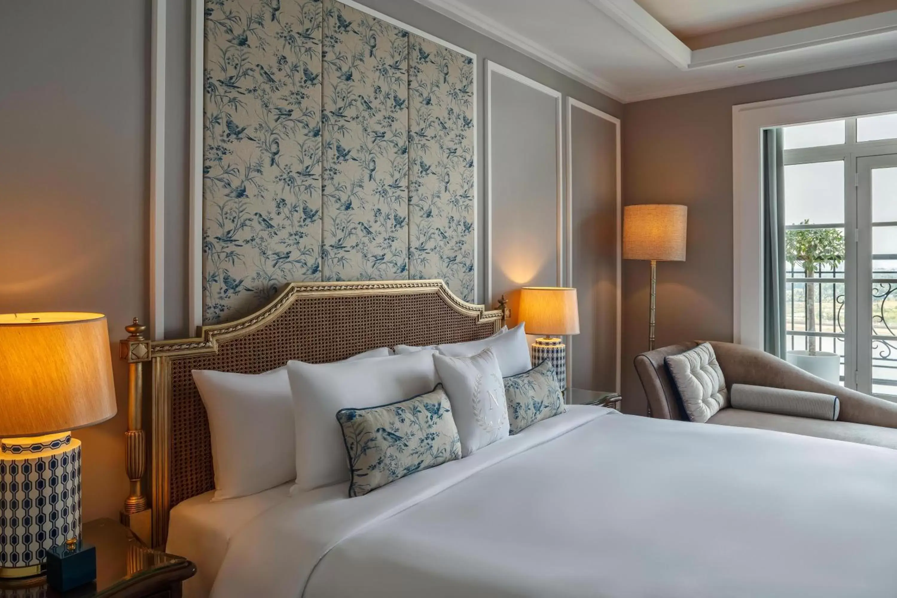 Bedroom, Bed in Mia Saigon – Luxury Boutique Hotel