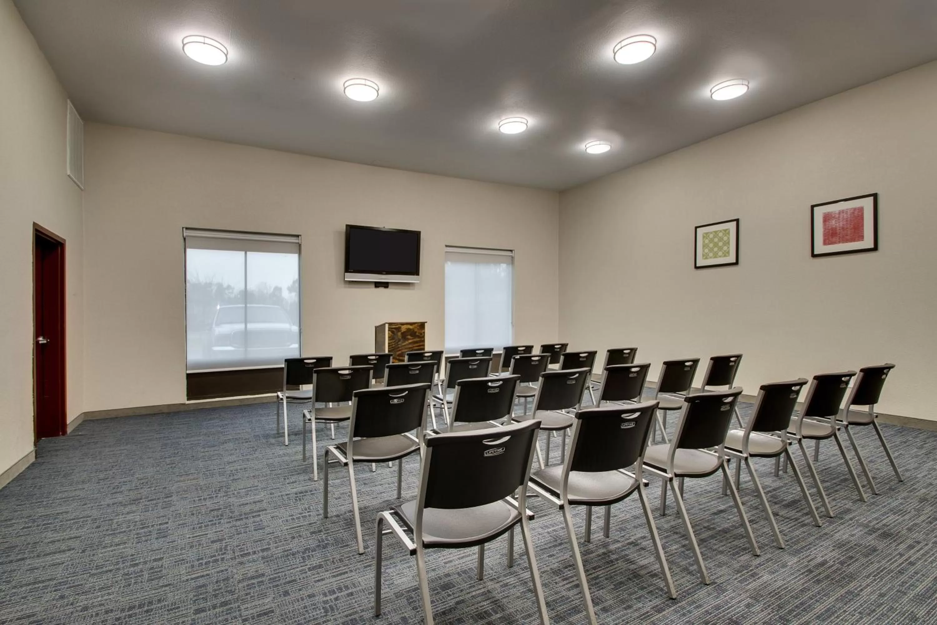 Meeting/conference room in Holiday Inn Express & Suites Laurel by IHG