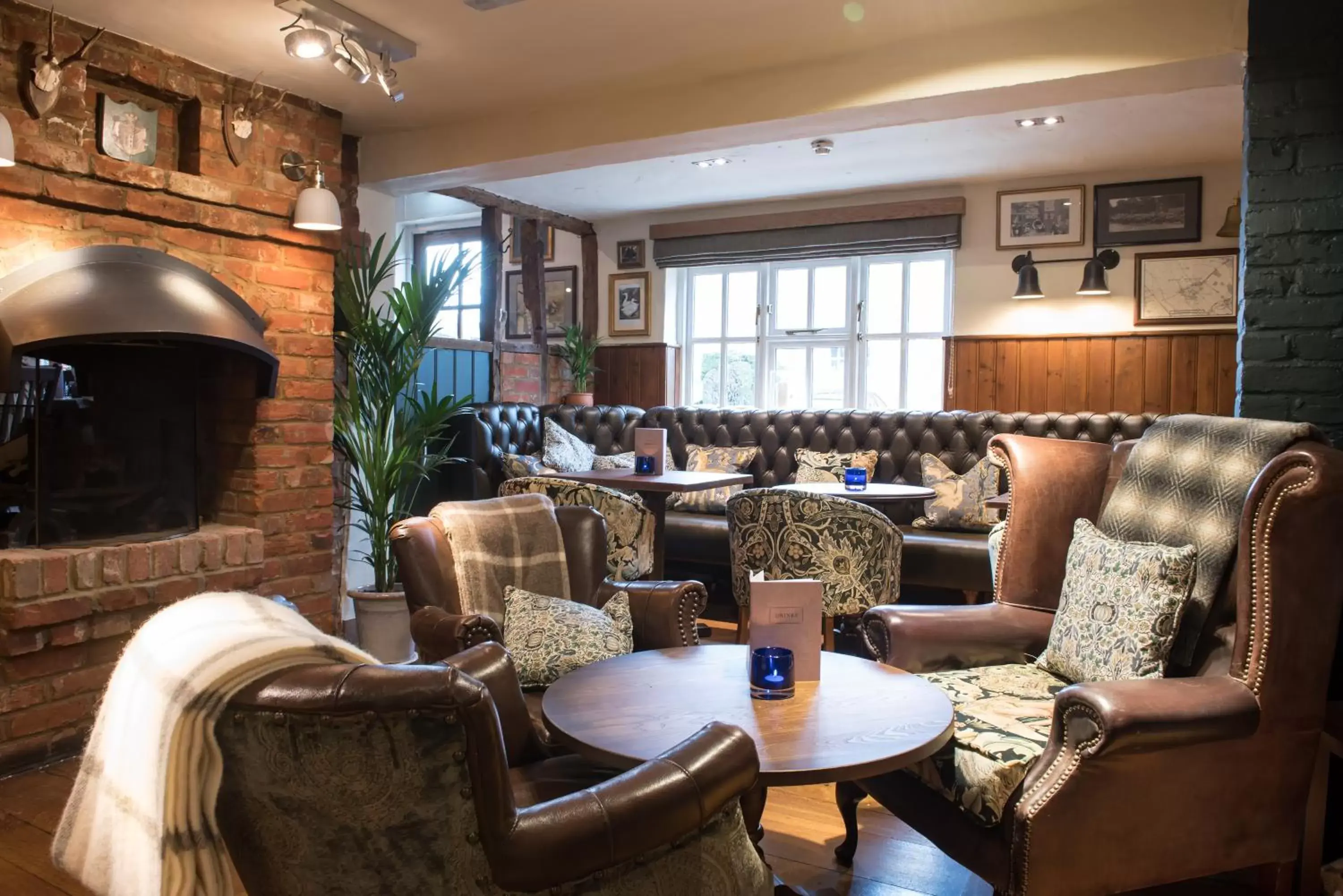 Restaurant/places to eat, Lounge/Bar in The Five Bells by Innkeeper's Collection