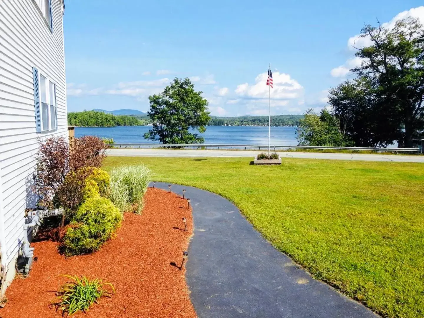 Garden view, Garden in Winnisquam Lake Inn