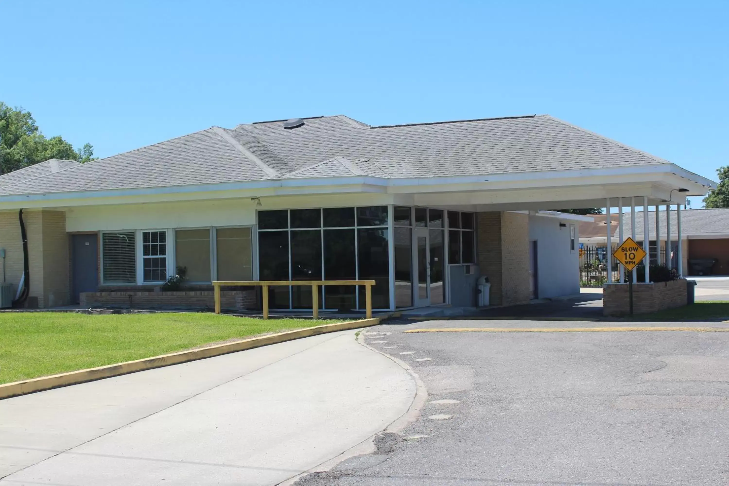 Lobby or reception, Property Building in The Shades Motel