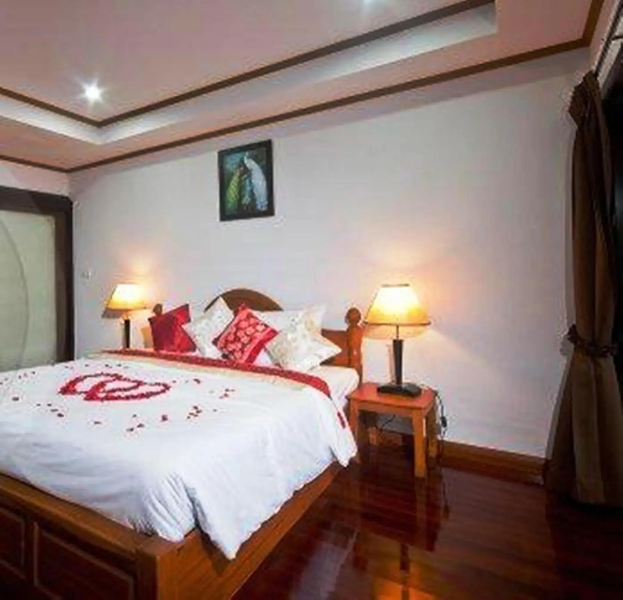 Photo of the whole room, Bed in Lipa Bay Resort