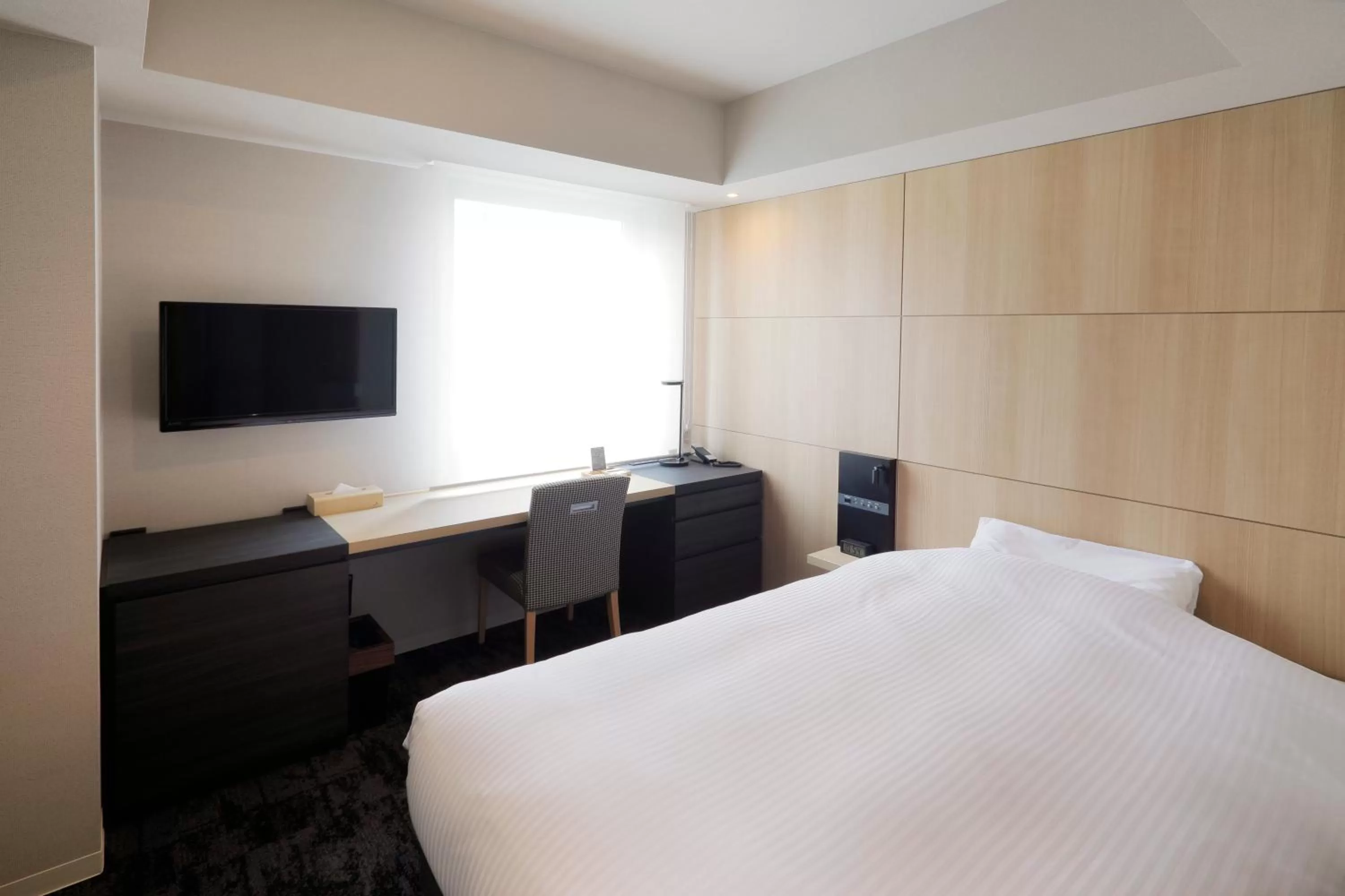 TV and multimedia, Bed in JR Inn Sapporo Kita 2 Jo