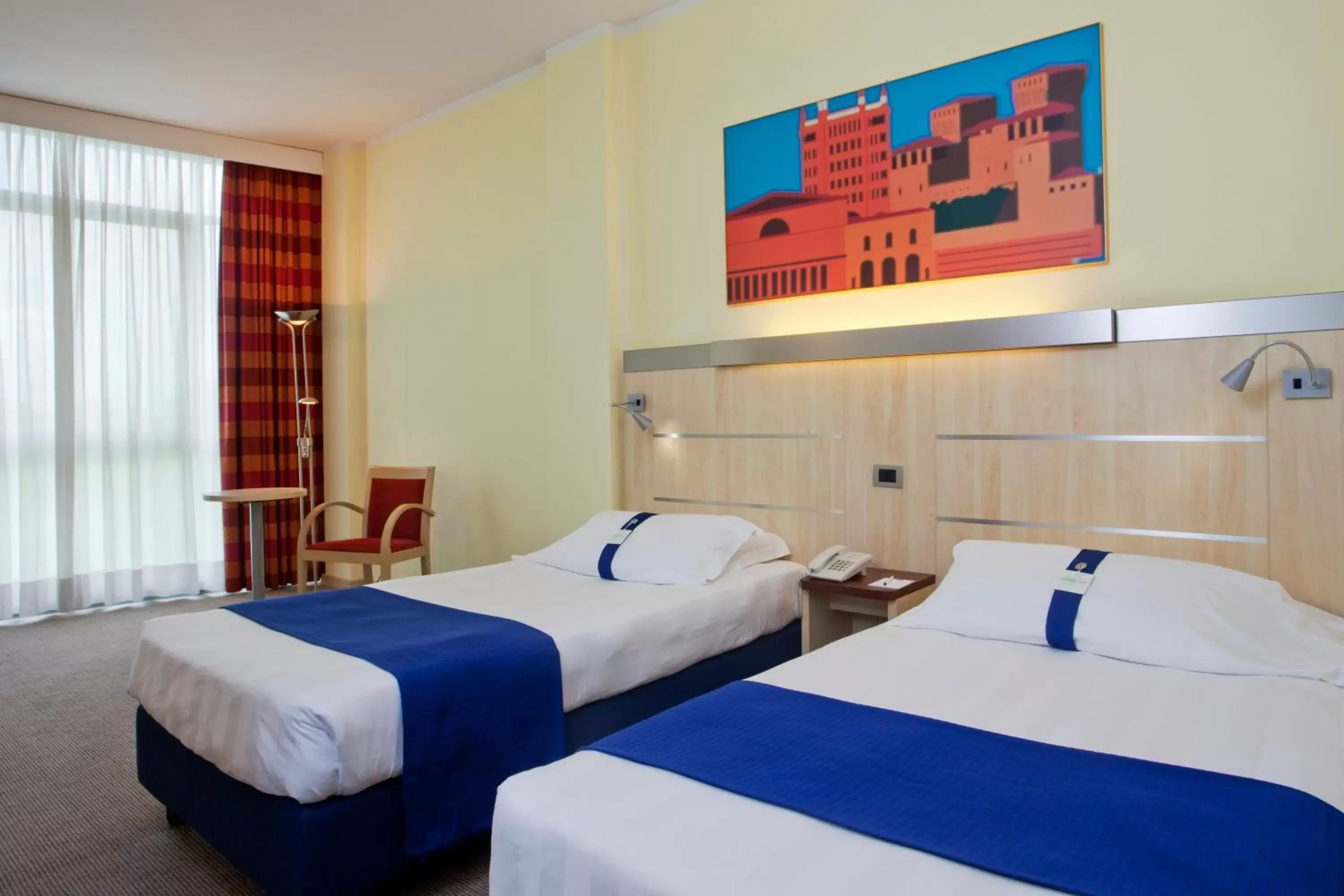 Photo of the whole room, Bed in Holiday Inn Express Parma, an IHG Hotel