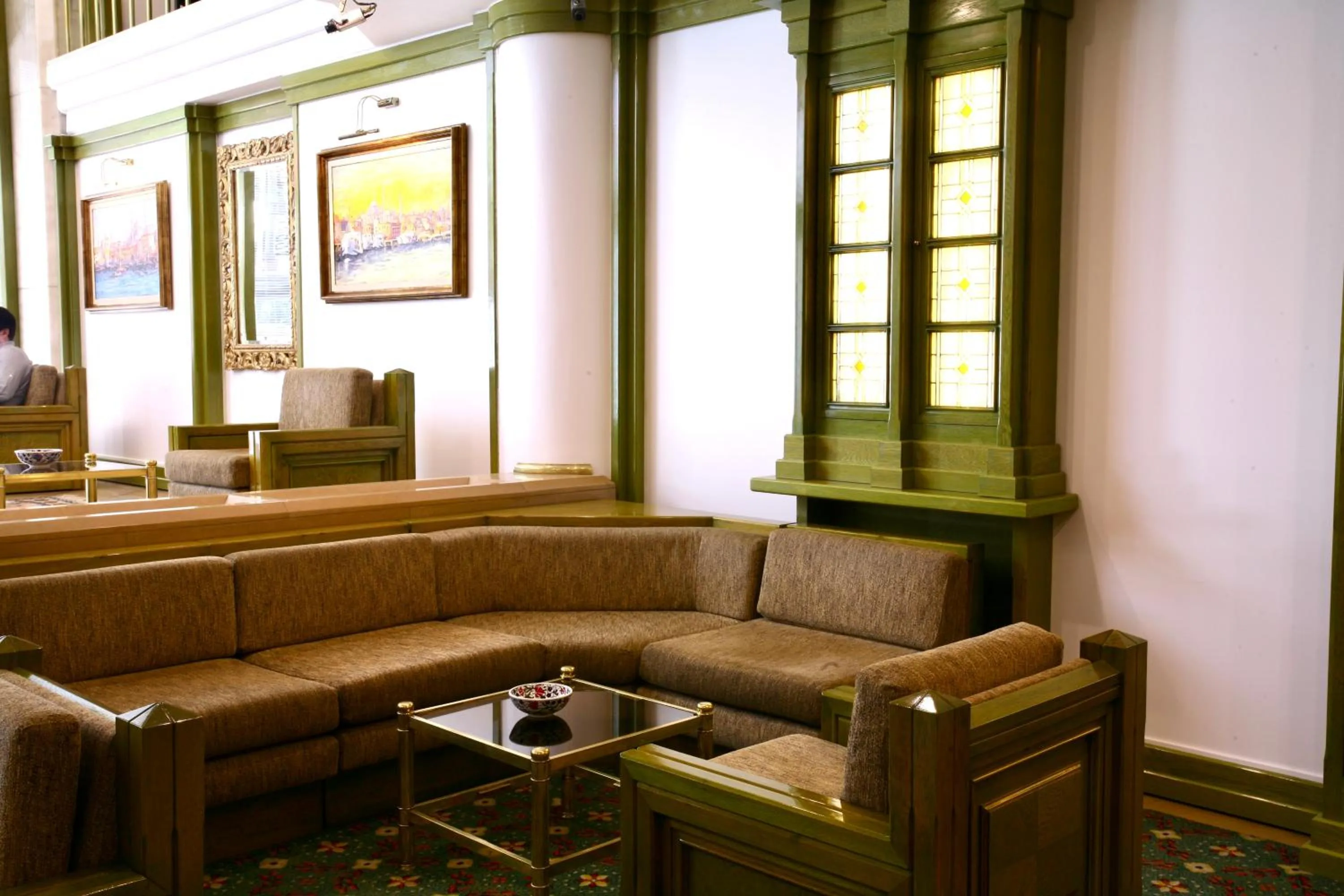 Lobby or reception in Istanbul Royal Hotel