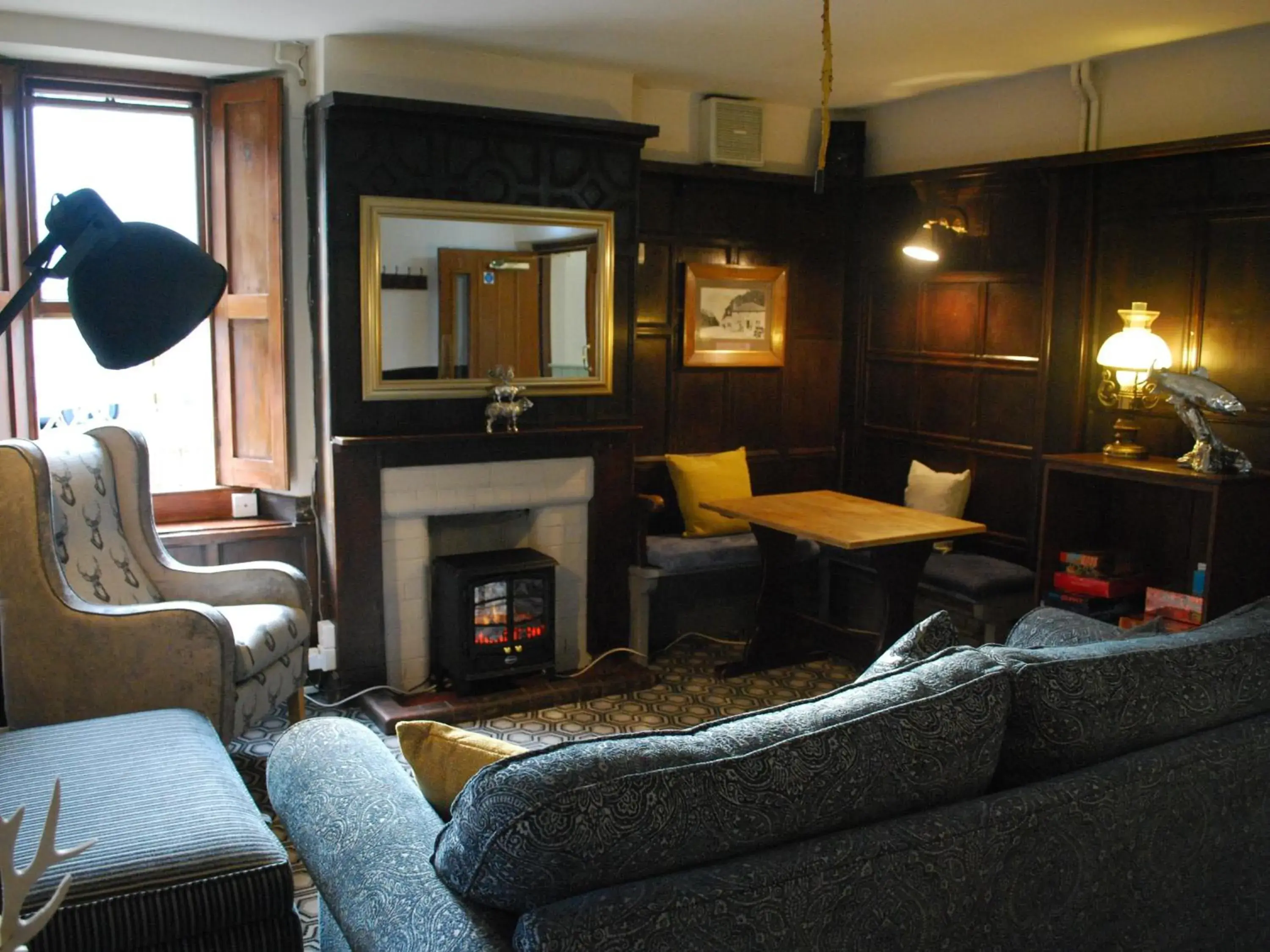 Living room, Seating Area in Rose and Crown Bath