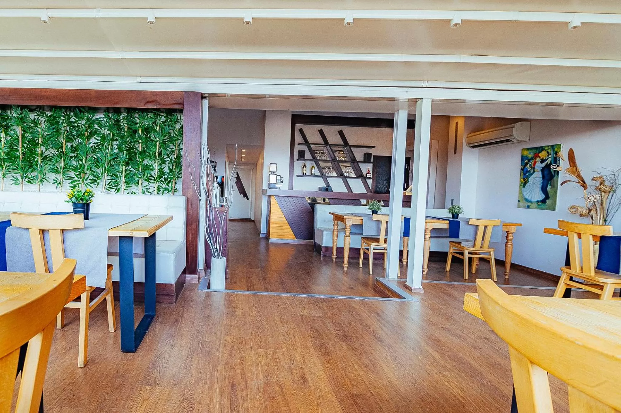 Lounge or bar in The Milltown Hotel