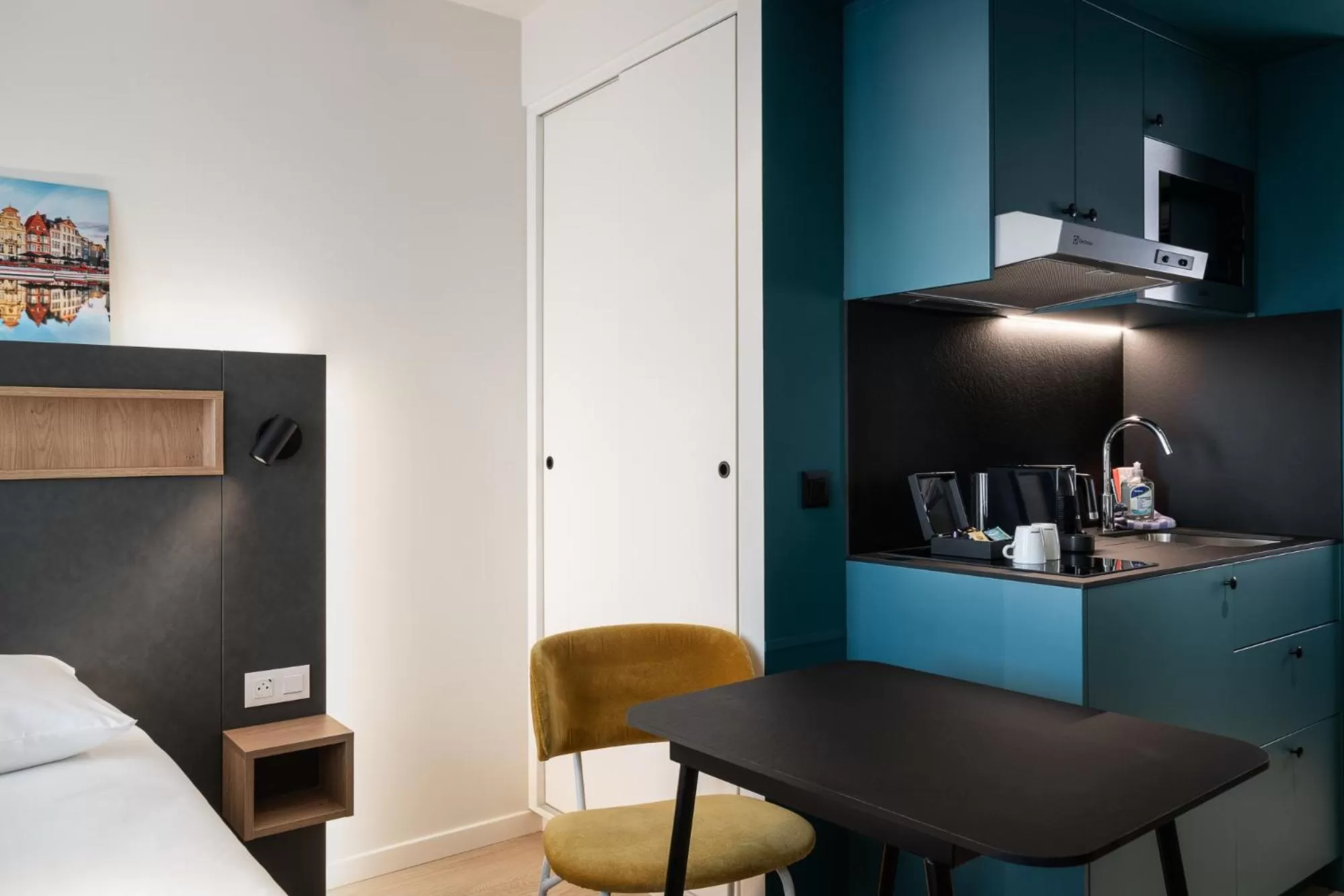 Coffee/tea facilities, Bed in Adagio Access Gent Centrum Dampoort