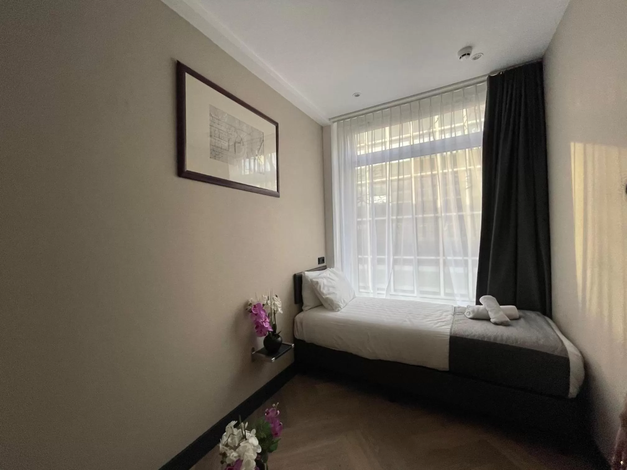 Bed in H3 Hotel Rotterdam City Center