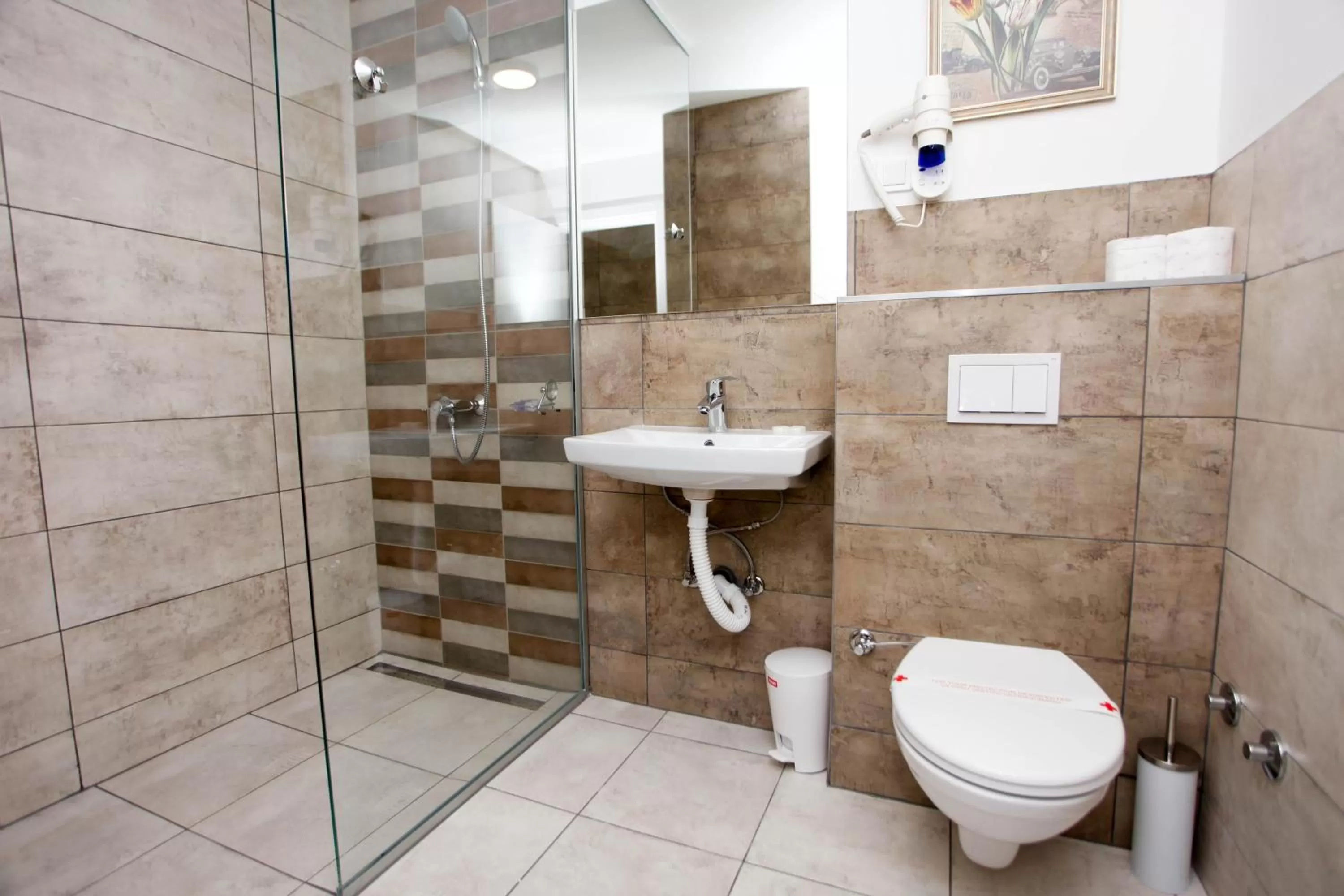 Shower in Hotel Kakanj