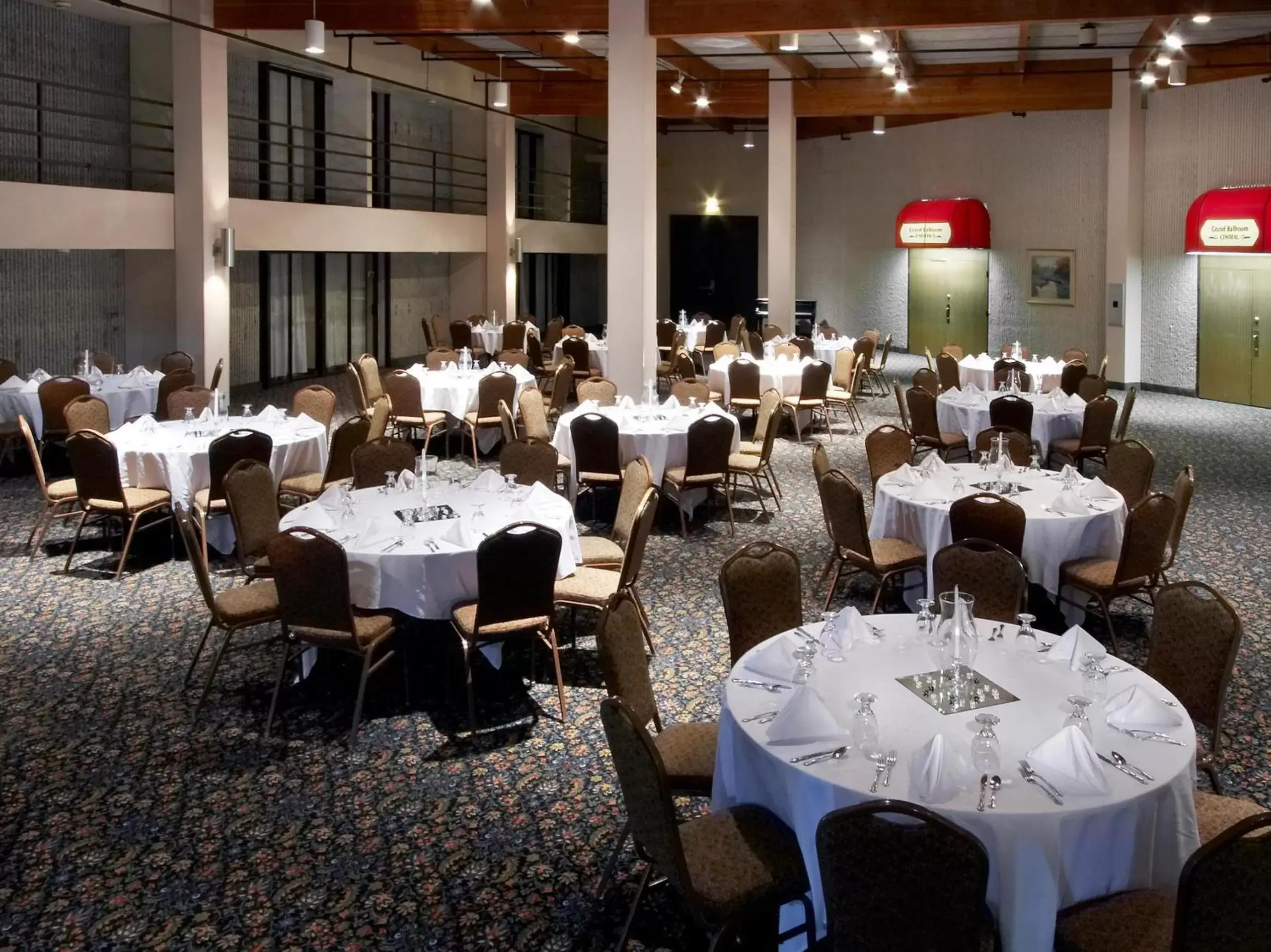 Banquet/Function facilities, Restaurant/Places to Eat in Ramkota Hotel - Casper