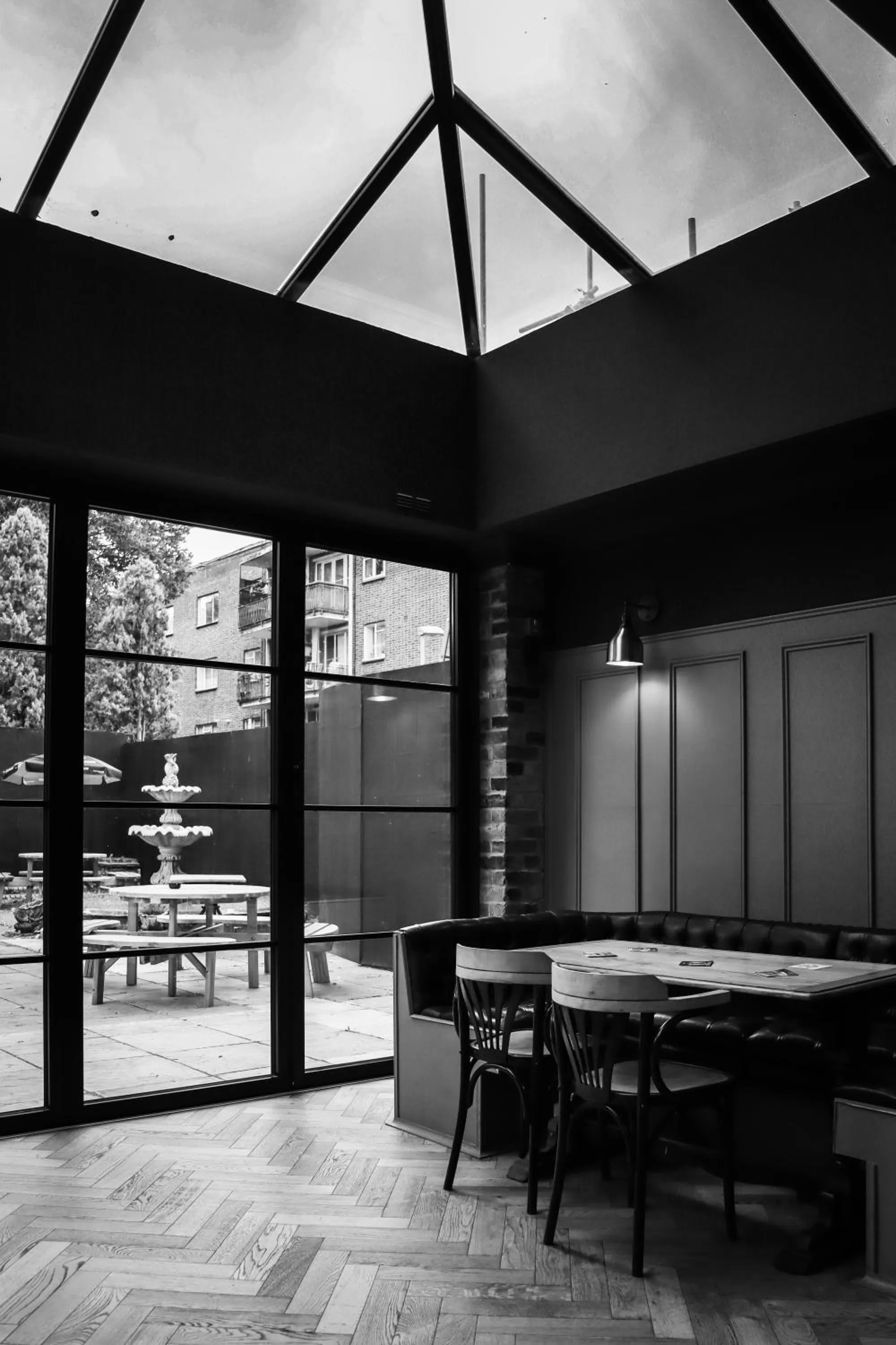 Lounge or bar in Fountain Hotel