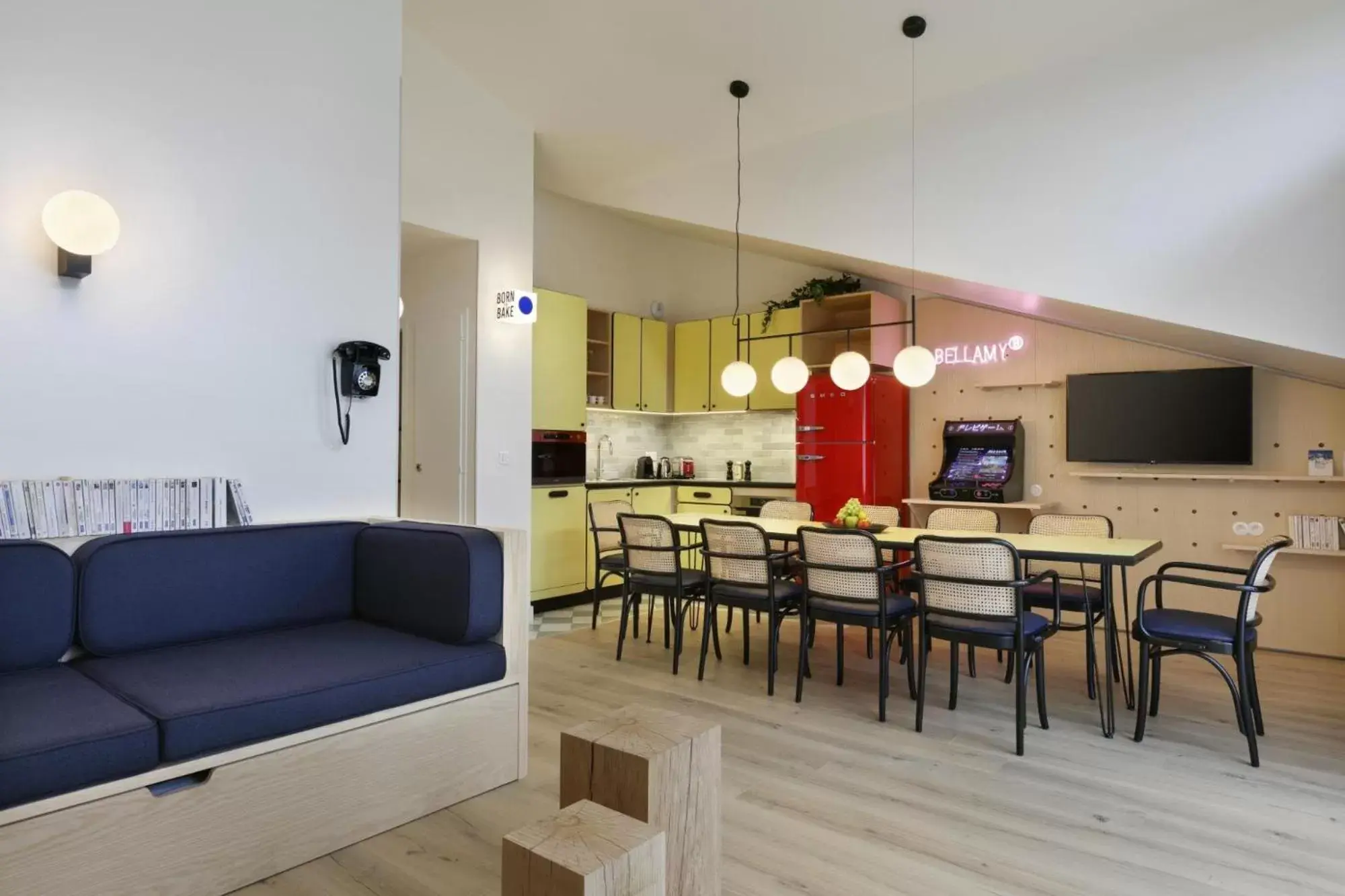 Kitchen or kitchenette, Seating Area in Appart'hôtel Bellamy Chamonix