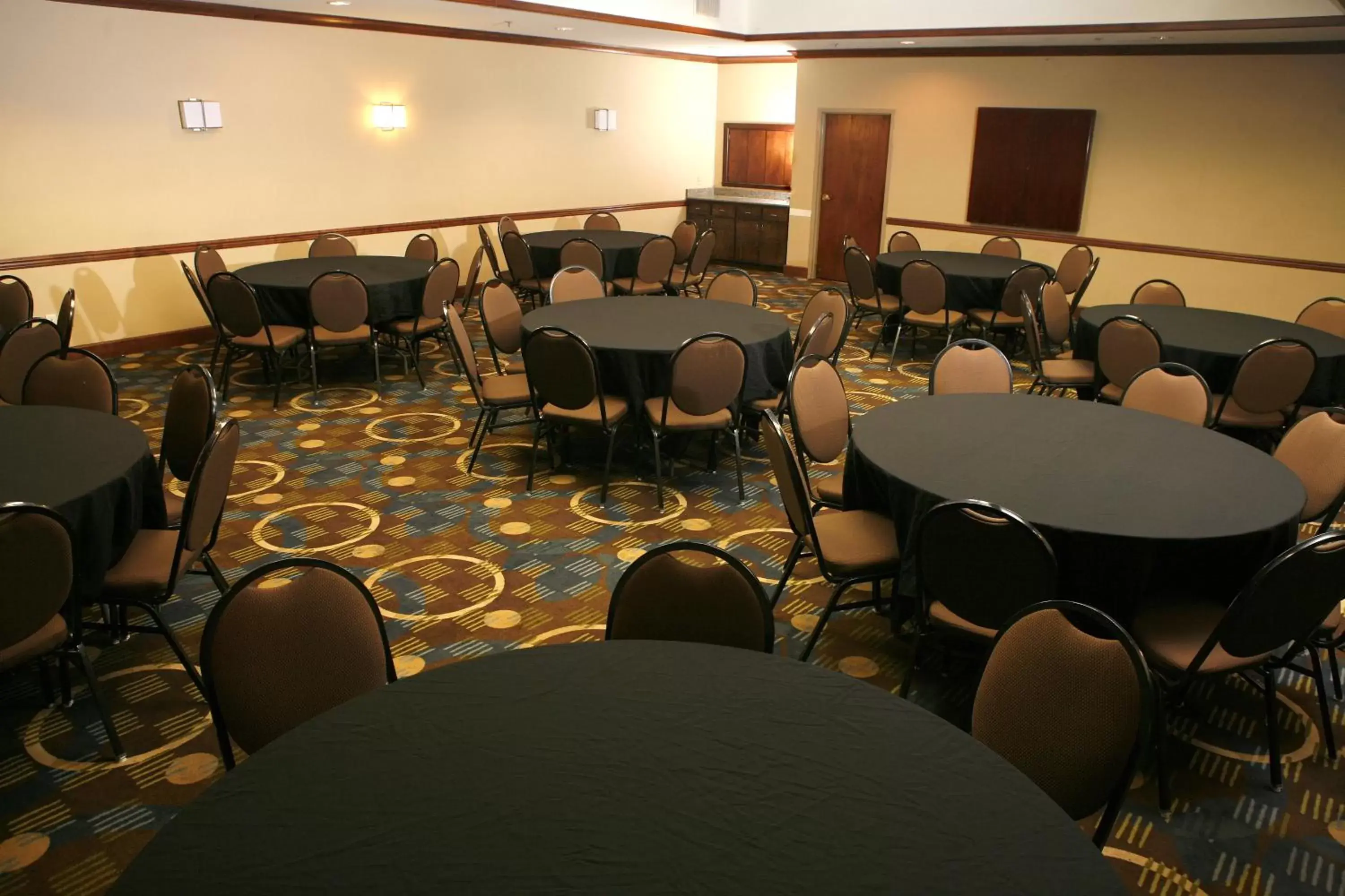 Business facilities, Restaurant/Places to Eat in Best Western Plus Goldsboro