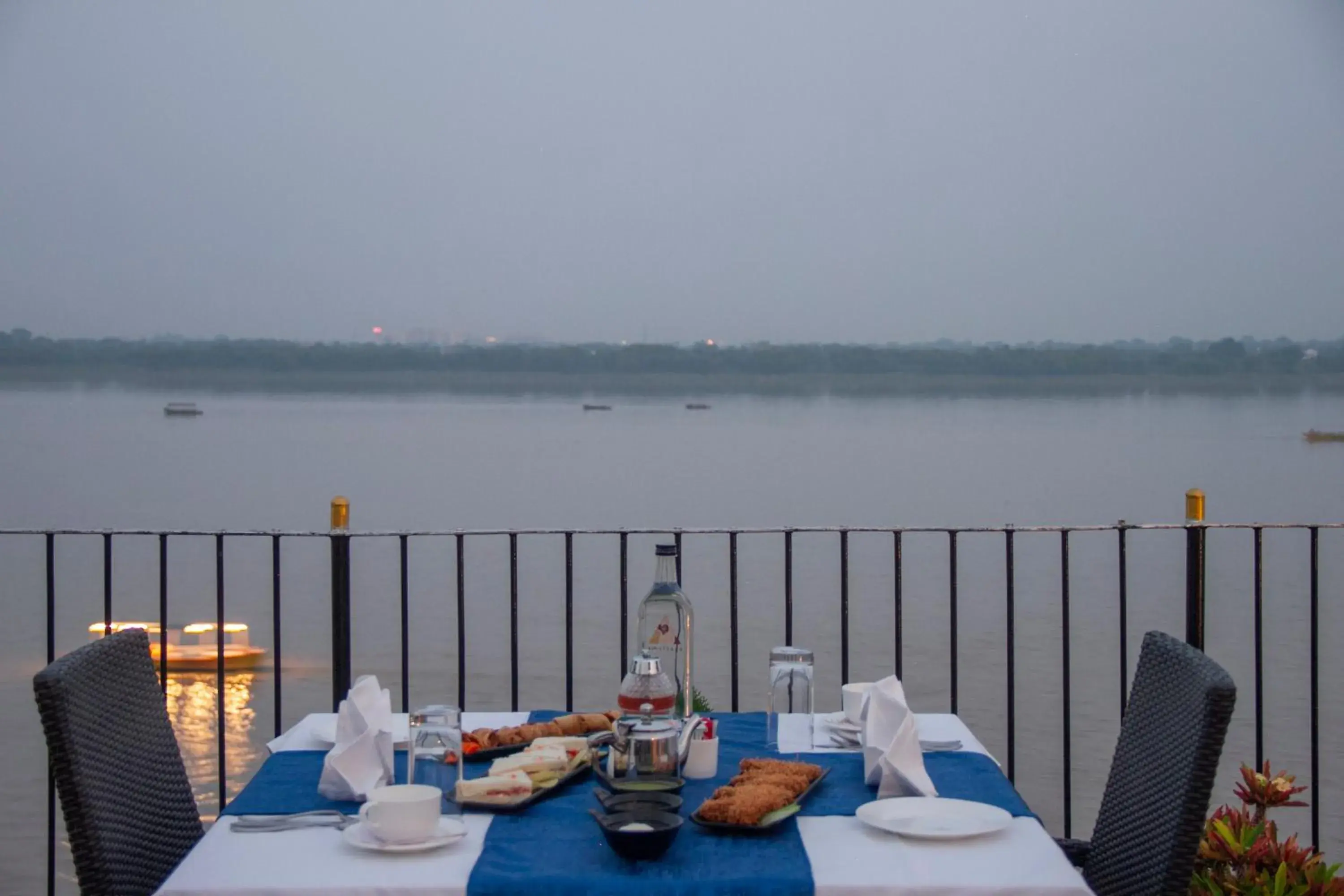 Restaurant/Places to Eat in Suryauday Haveli - An Amritara Resort