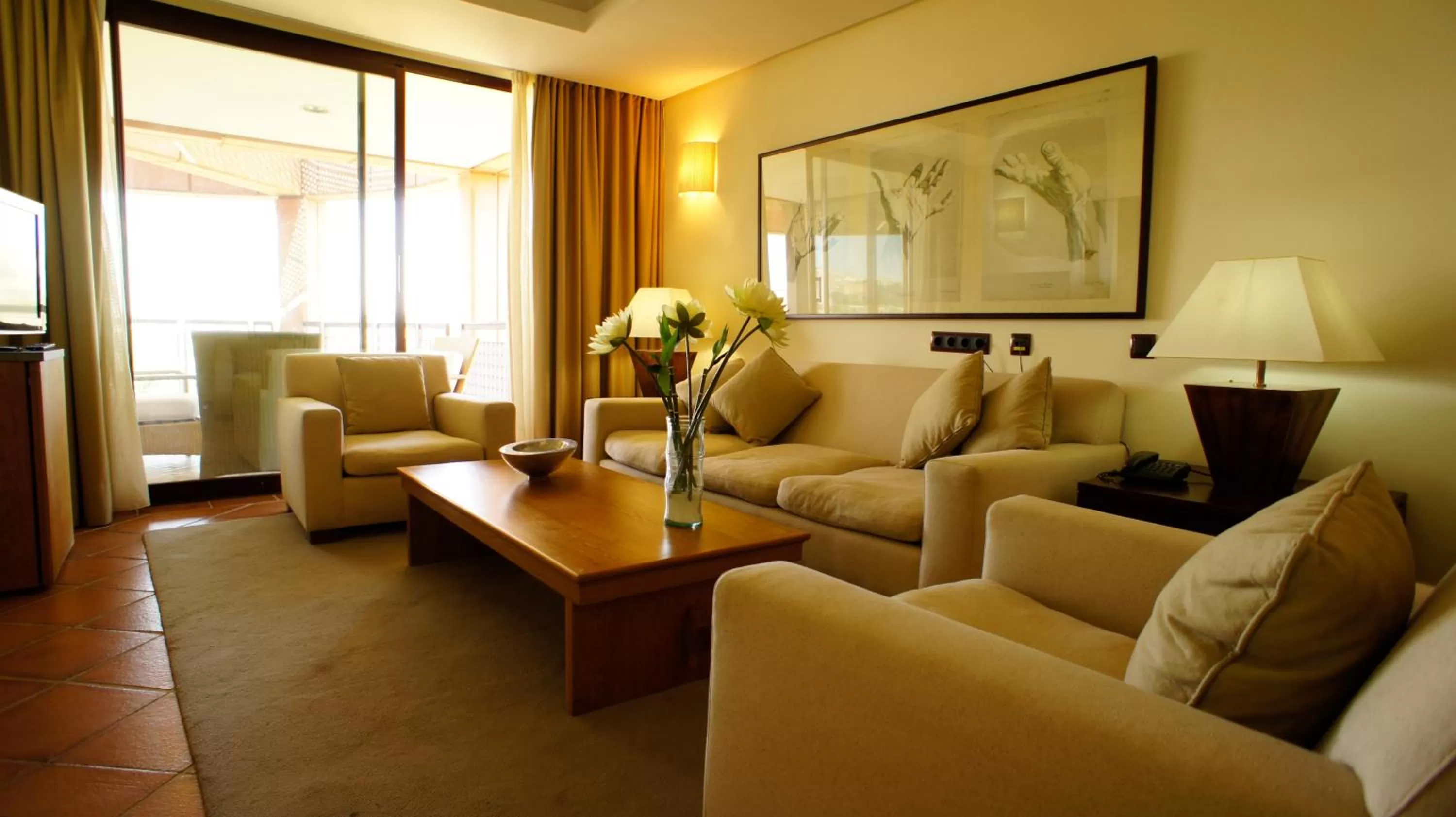 Photo of the whole room in Hotel Cigarral el Bosque