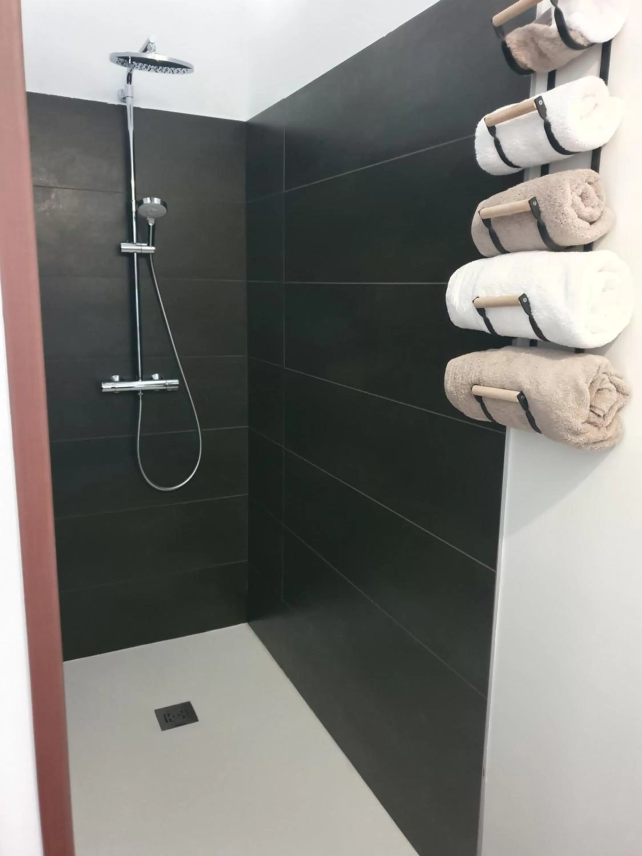 Shower in B & B Les Secrets des Loges