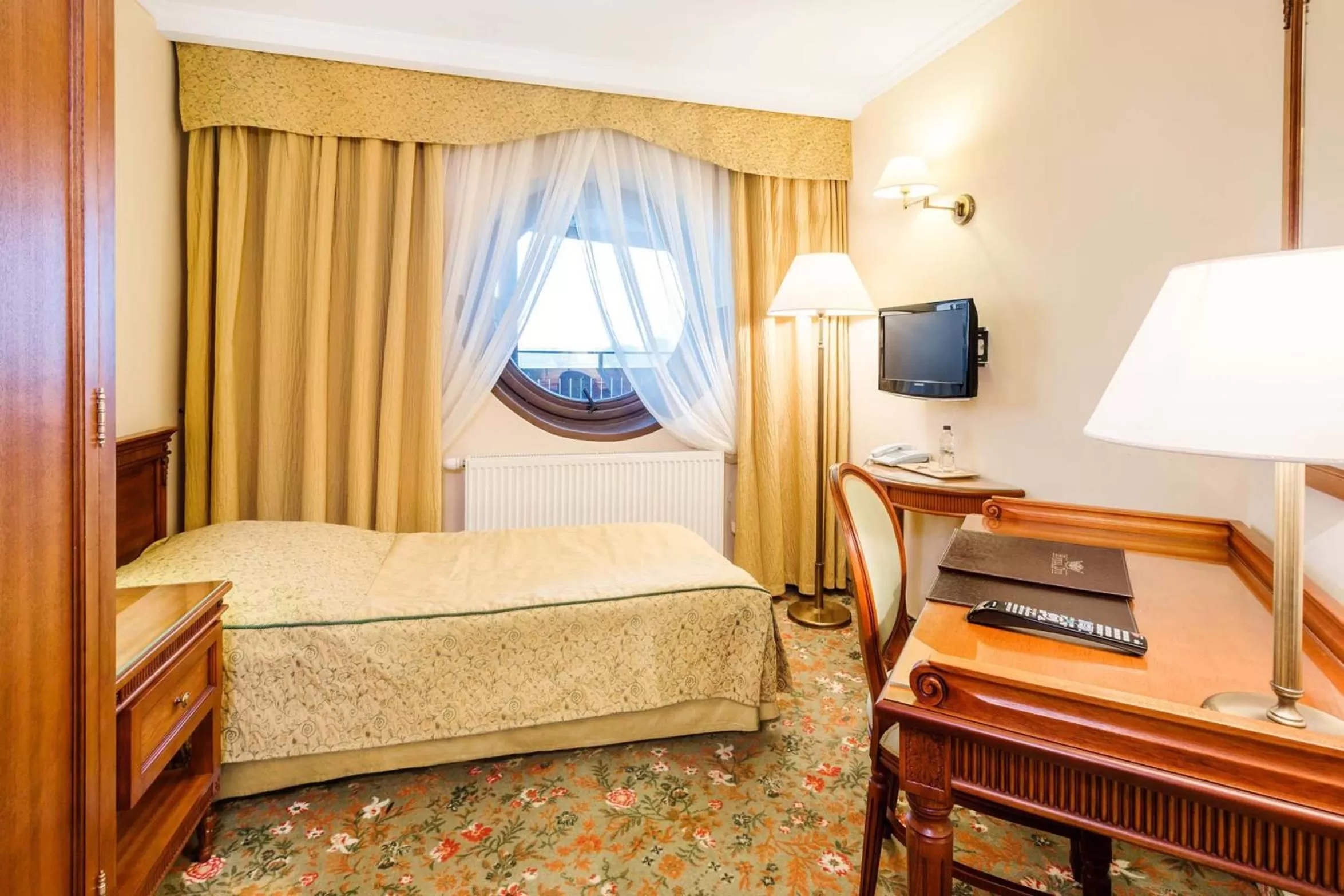 Bedroom, Bed in Hotel Duo Spa