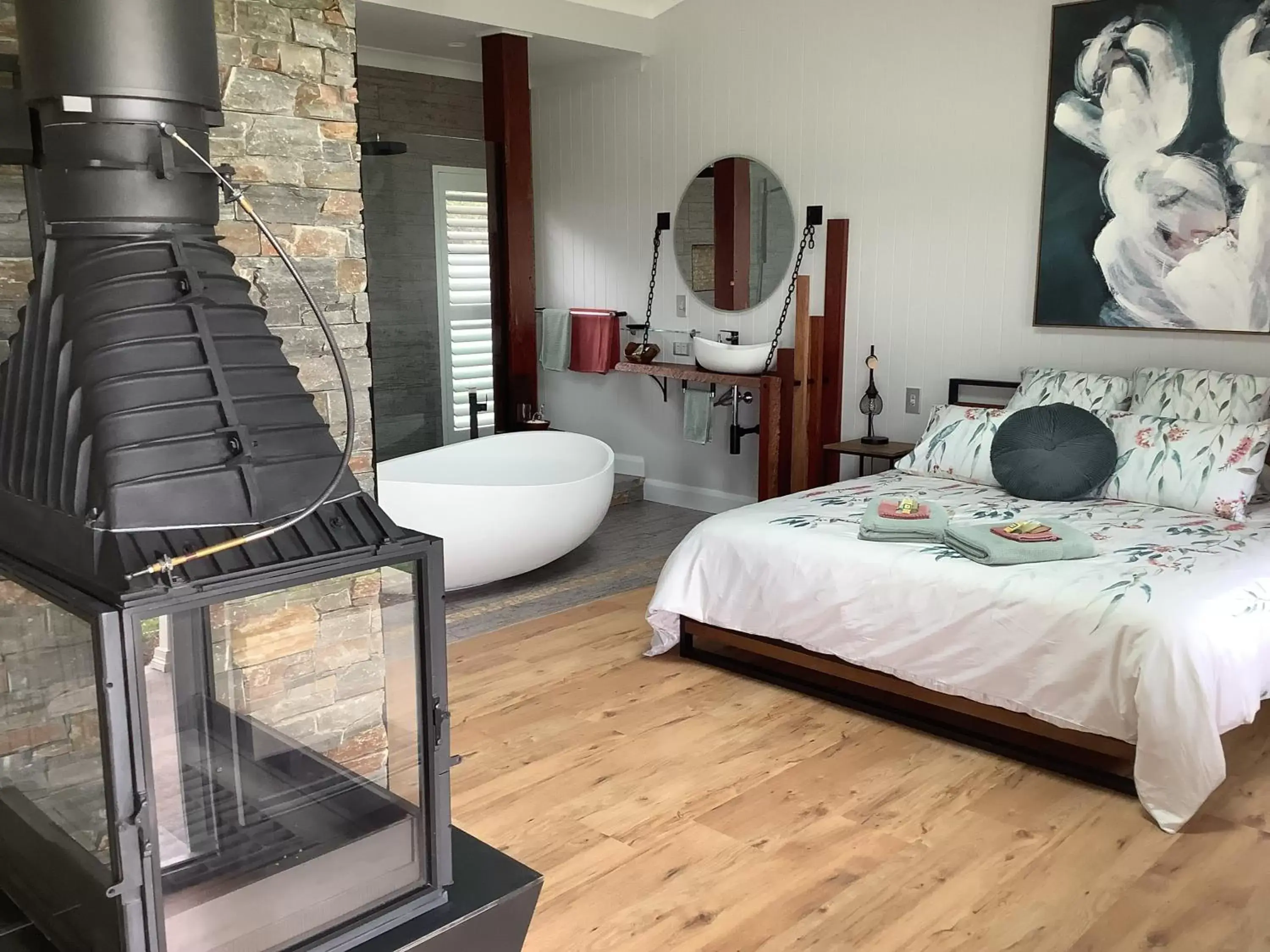 Deluxe King Suite in Pericoe Retreat Deluxe King Suite in Pericoe Retreat