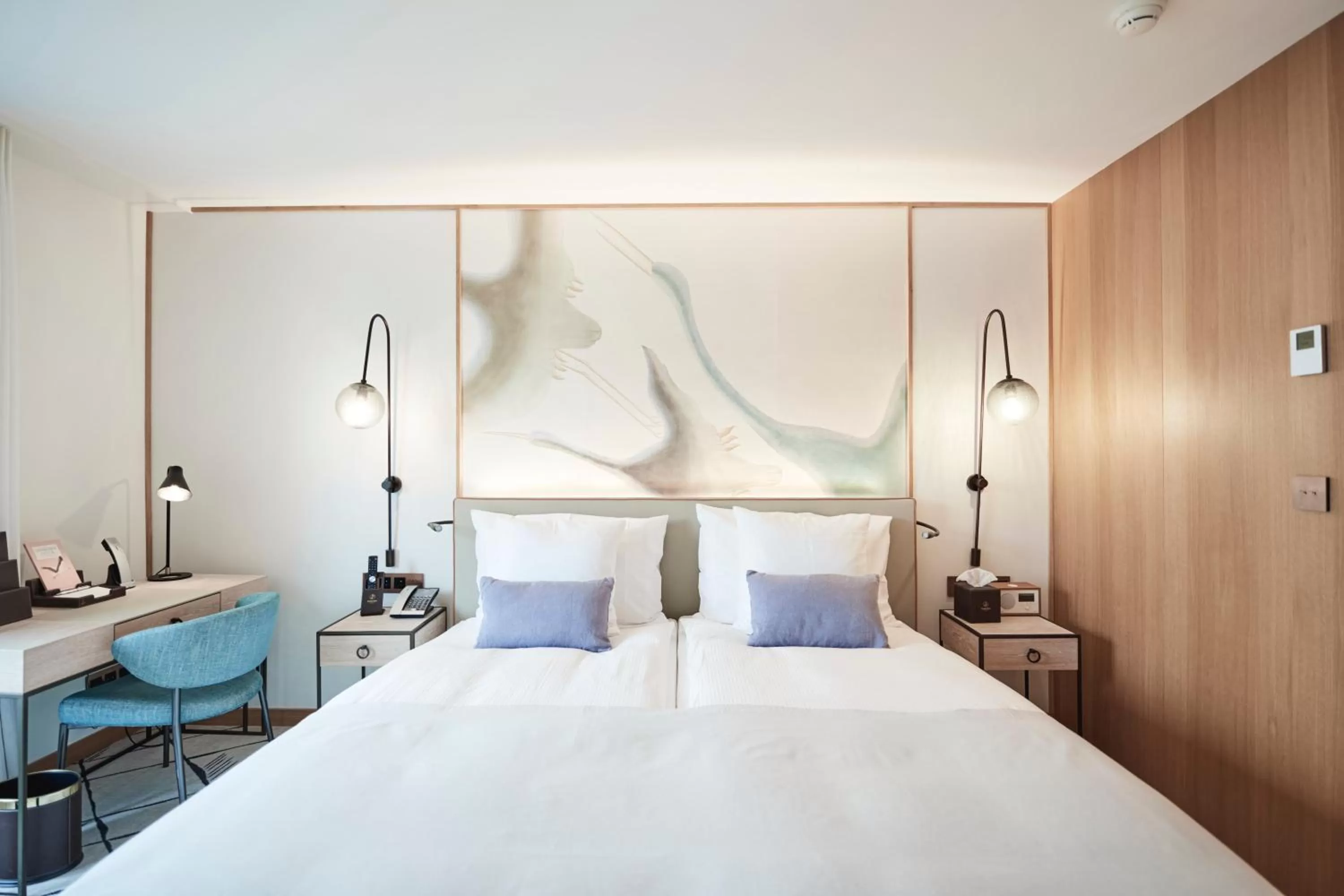Photo of the whole room, Bed in Storchen Zürich - Lifestyle Boutique Hotel