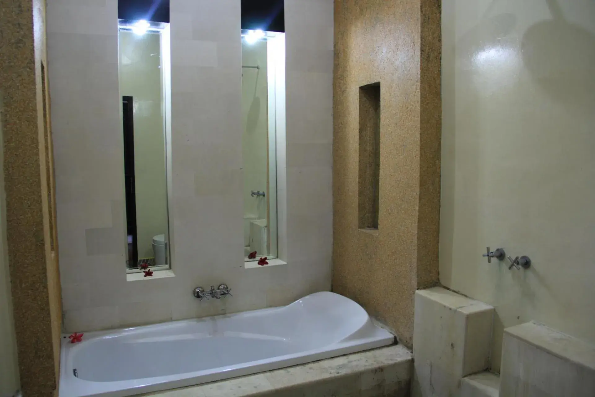 Bathroom in Puri Gopa Hotel