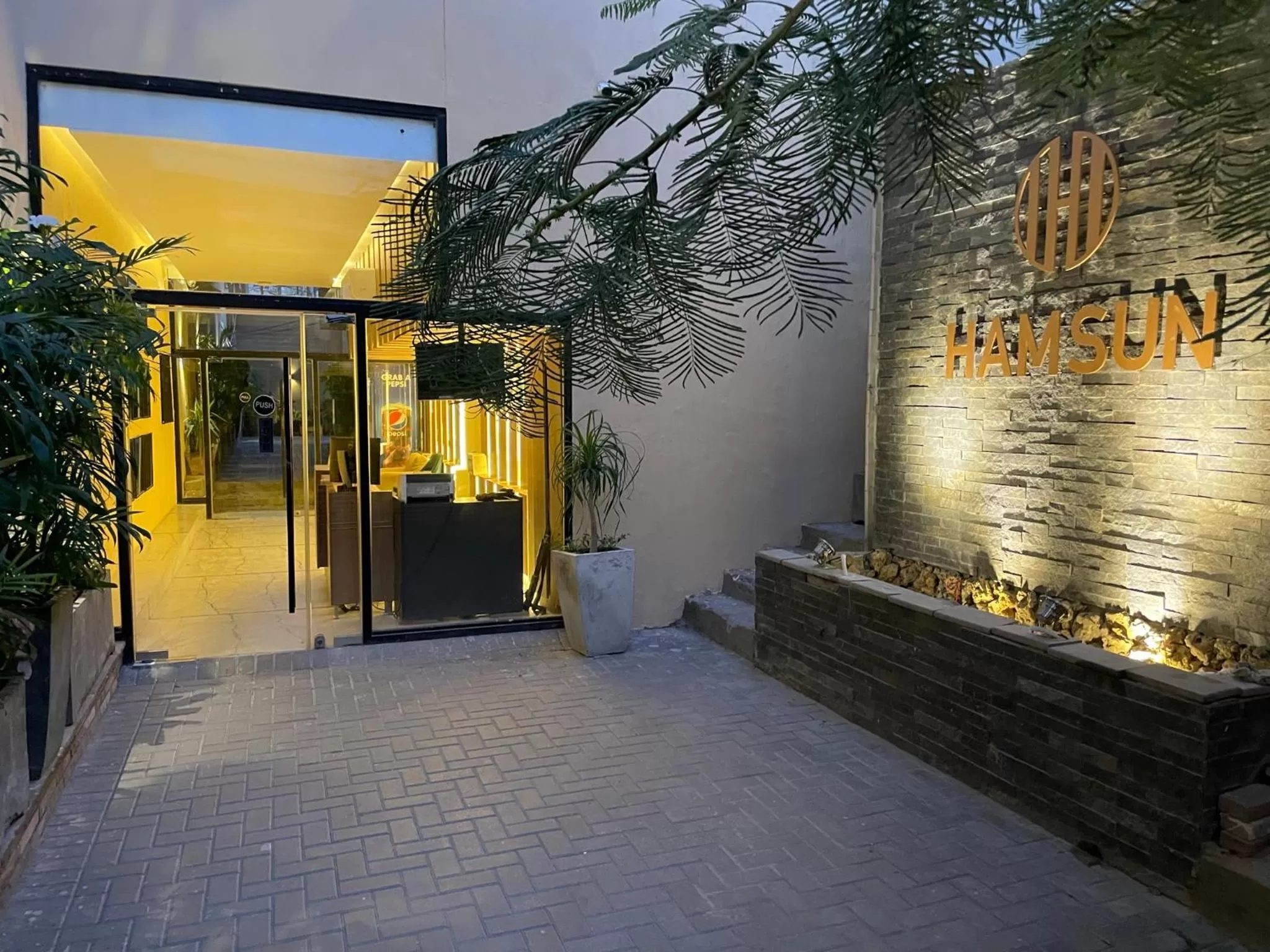 Property building in Hamsun Shahrah-e-Faisal