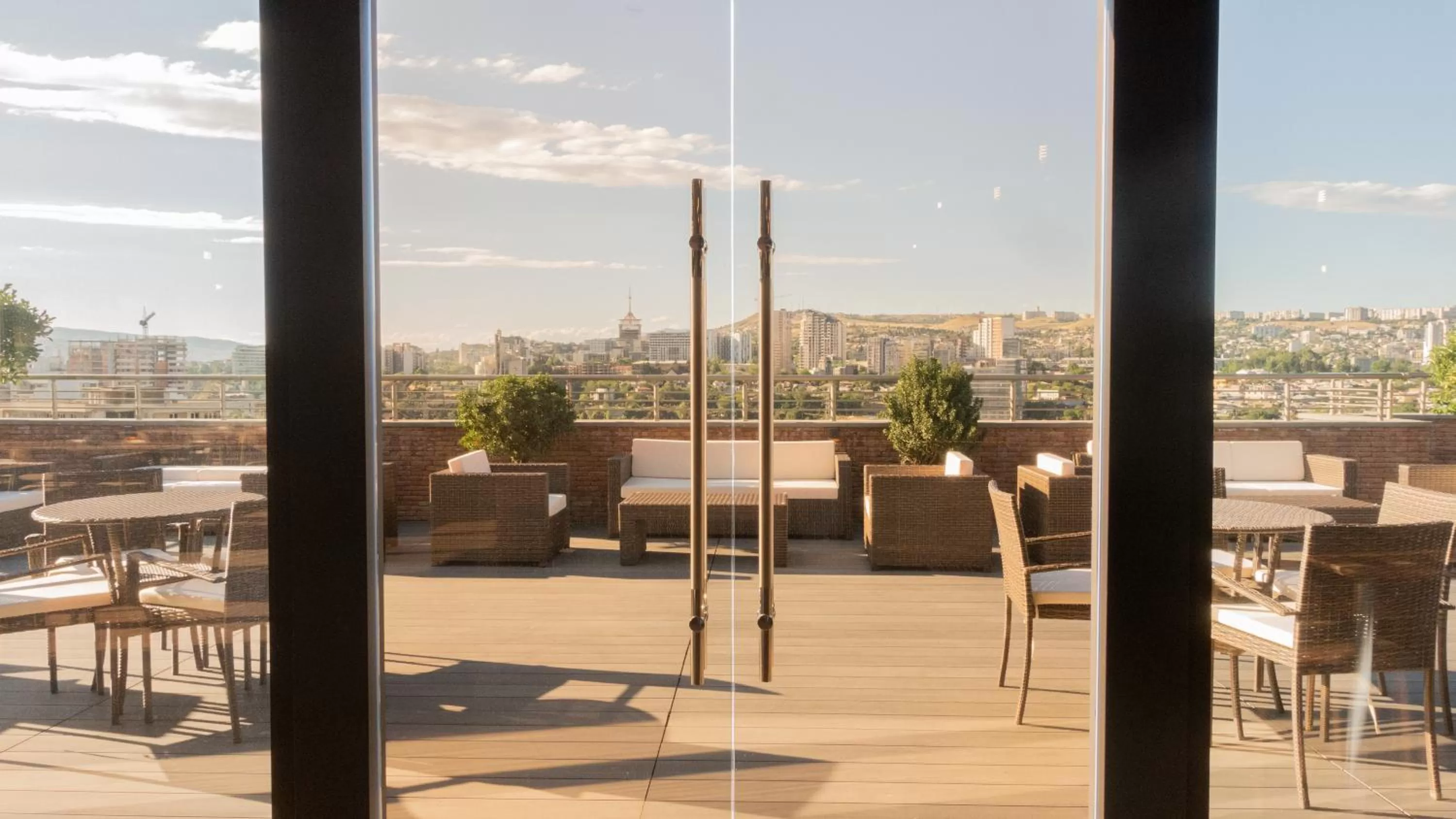 Restaurant/places to eat in Reed Hotel Tbilisi