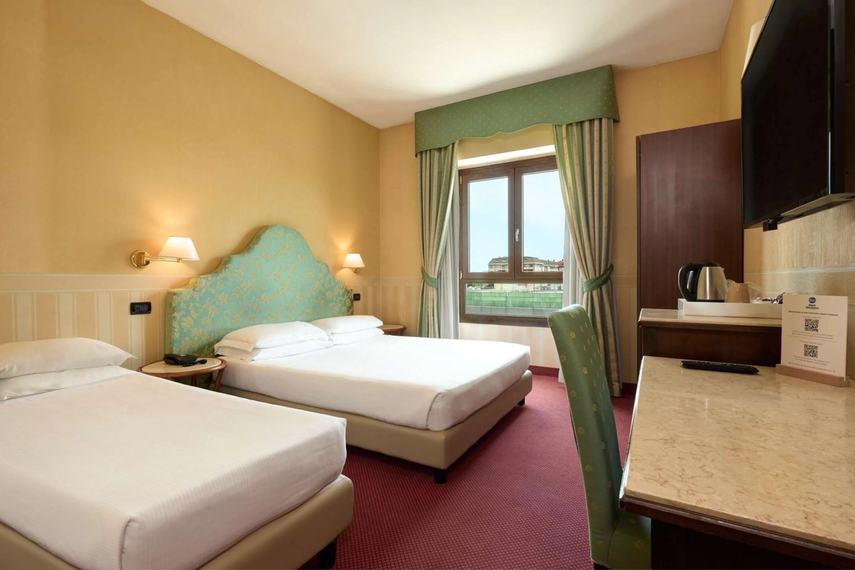 Bedroom, Bed in Best Western Hotel Tritone