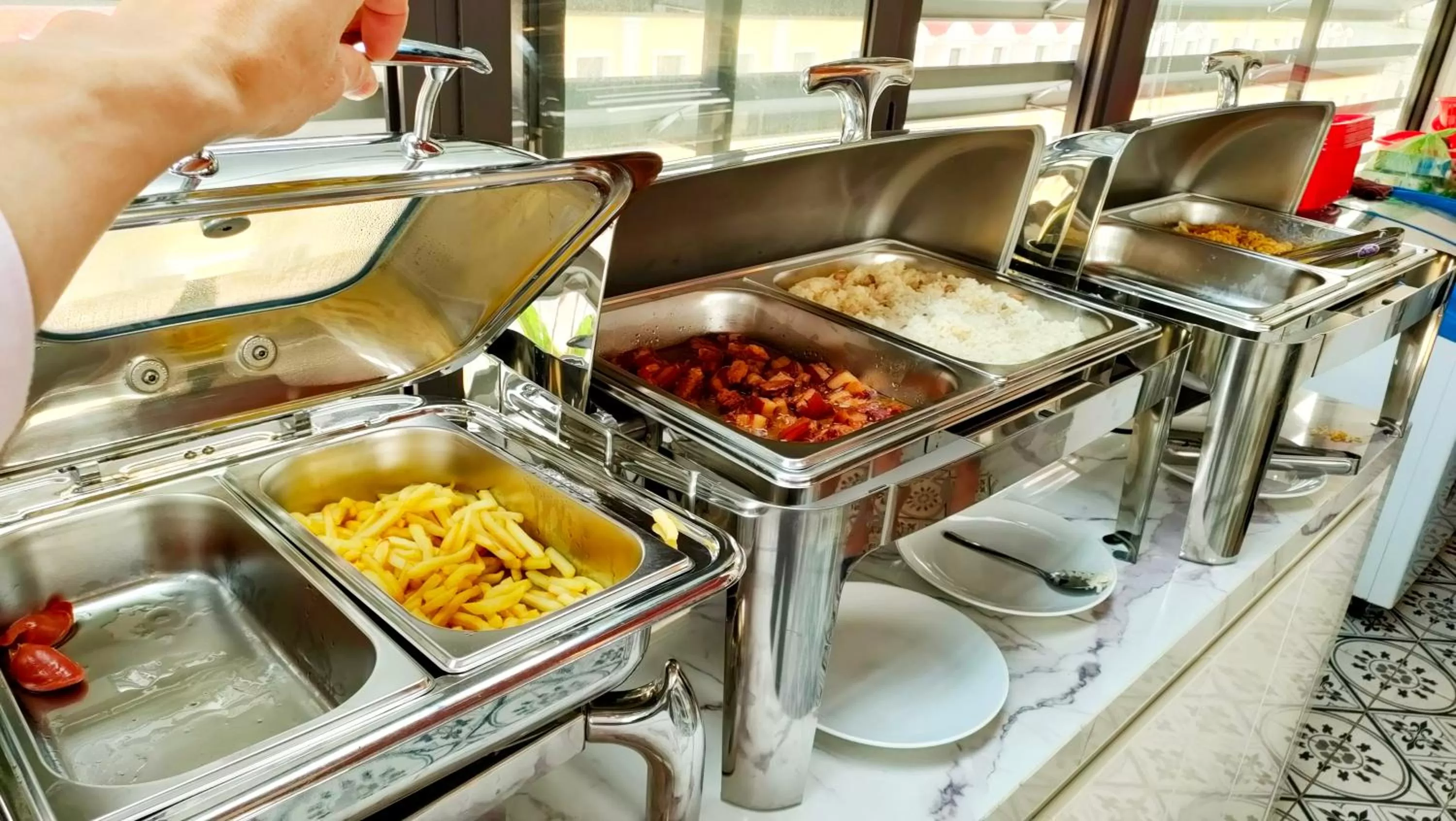 Food and drinks in Halong Lavender Hotel