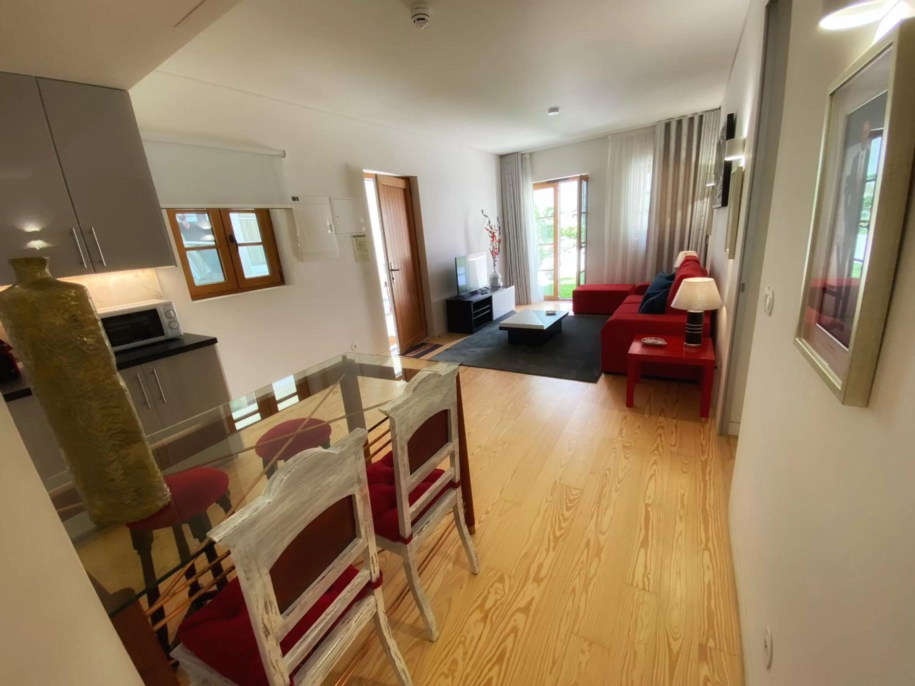 Bed, Seating Area in TM Luxury Apartments Lisbon