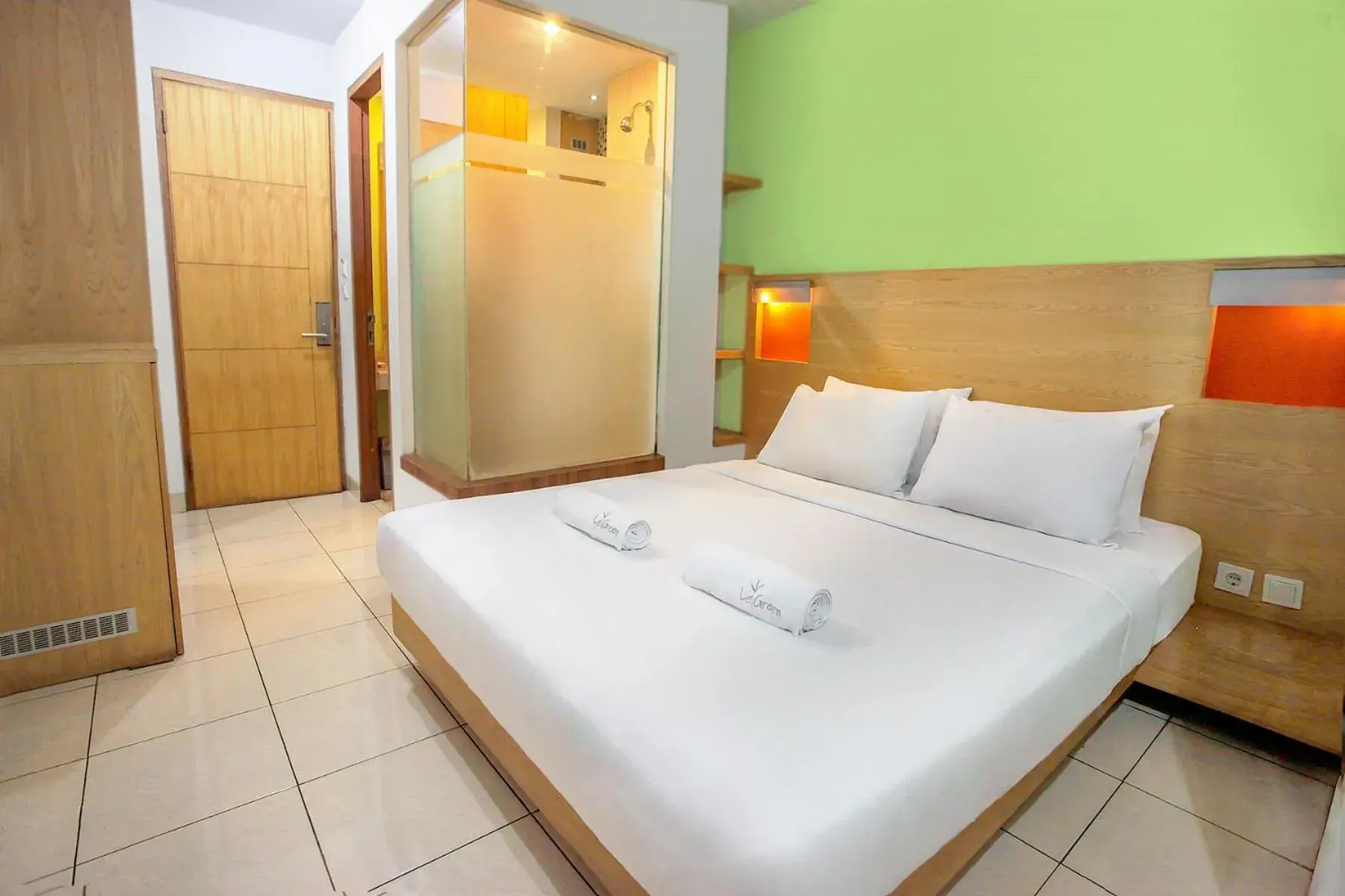 Bed in LeGreen Suite Poso