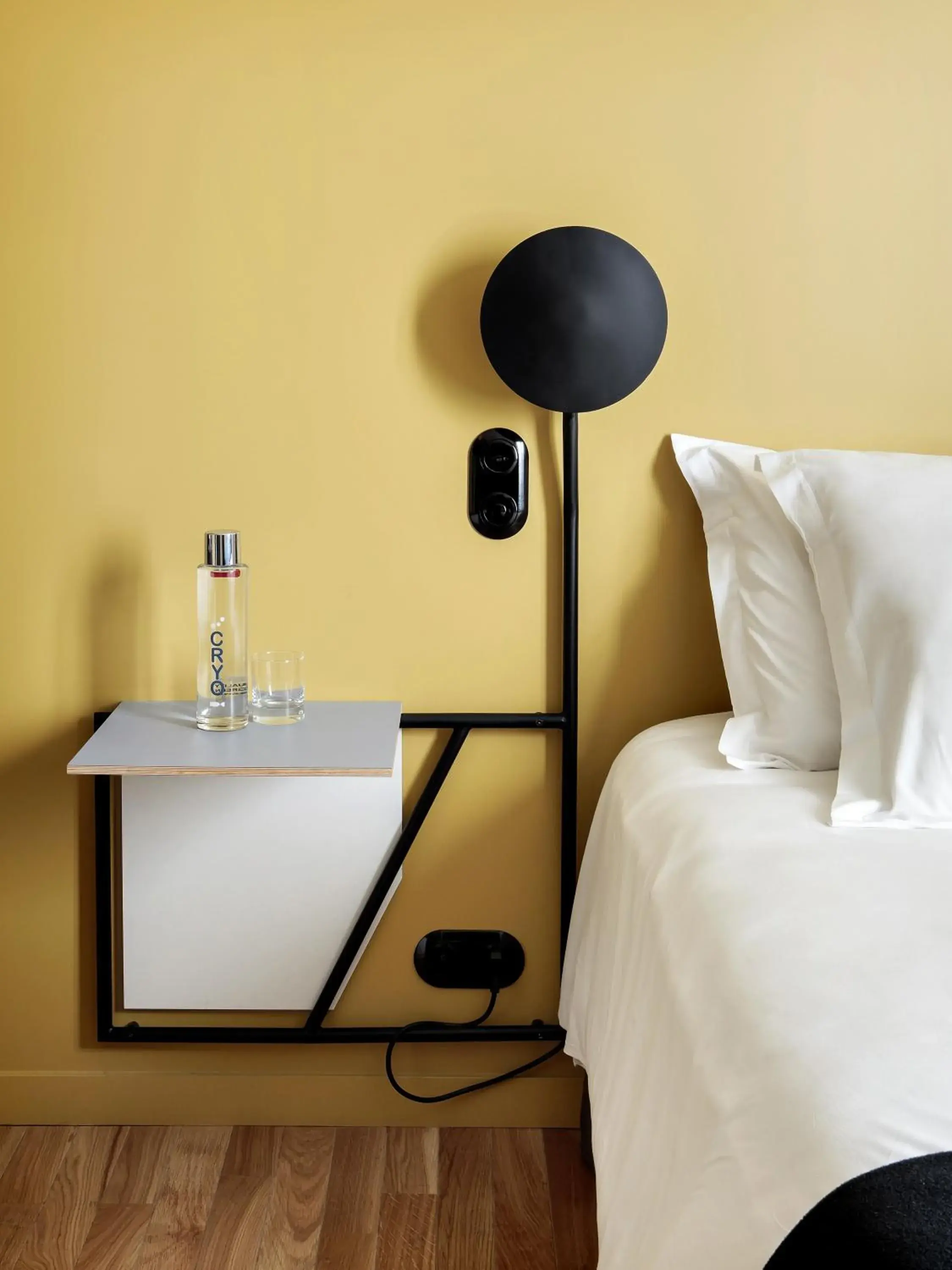 Bed in New Hotel Le Voltaire Bed in New Hotel Le Voltaire