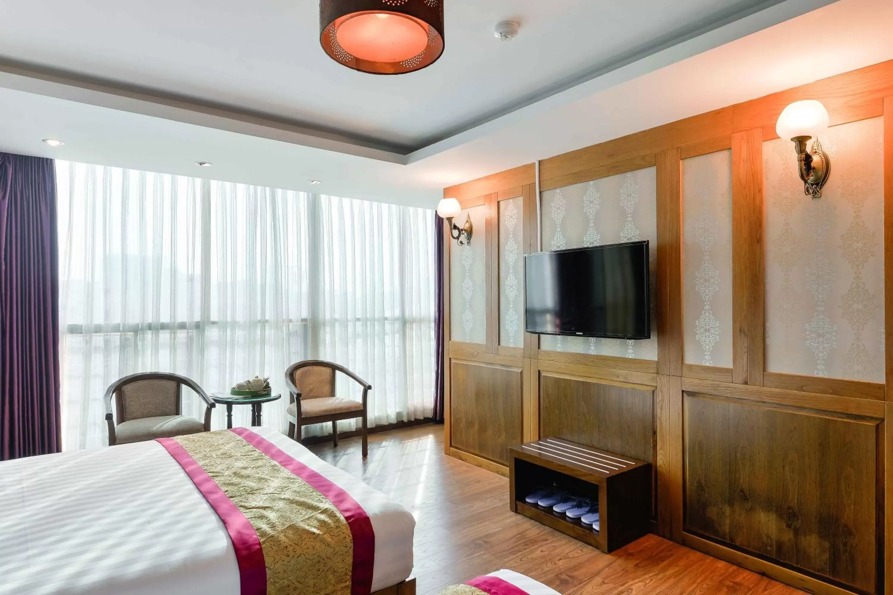 TV and multimedia, TV/Entertainment Center in Saigonciti Hotel A