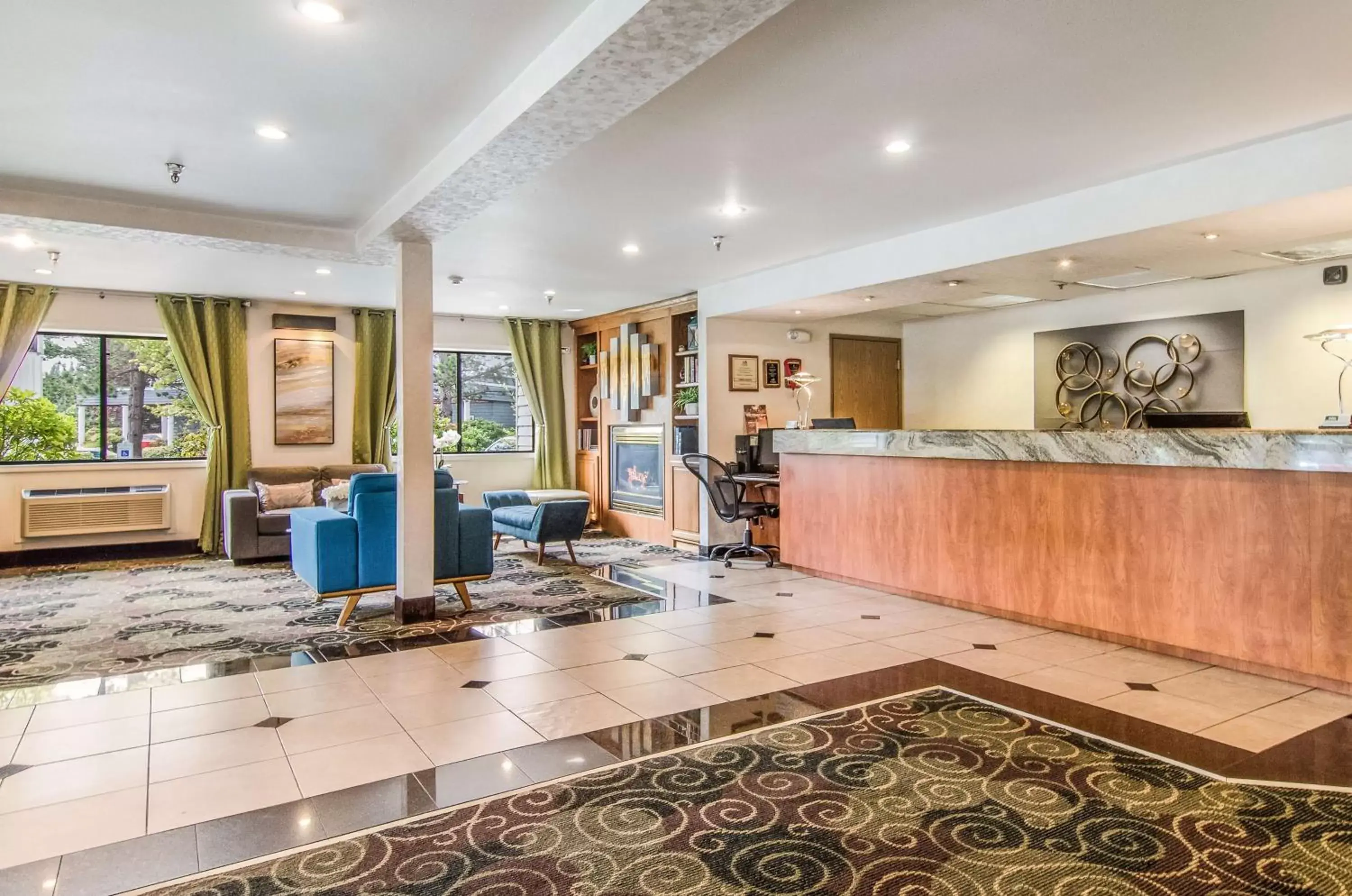 Lobby or reception, Lobby/Reception in GuestHouse Inn & Suites Poulsbo