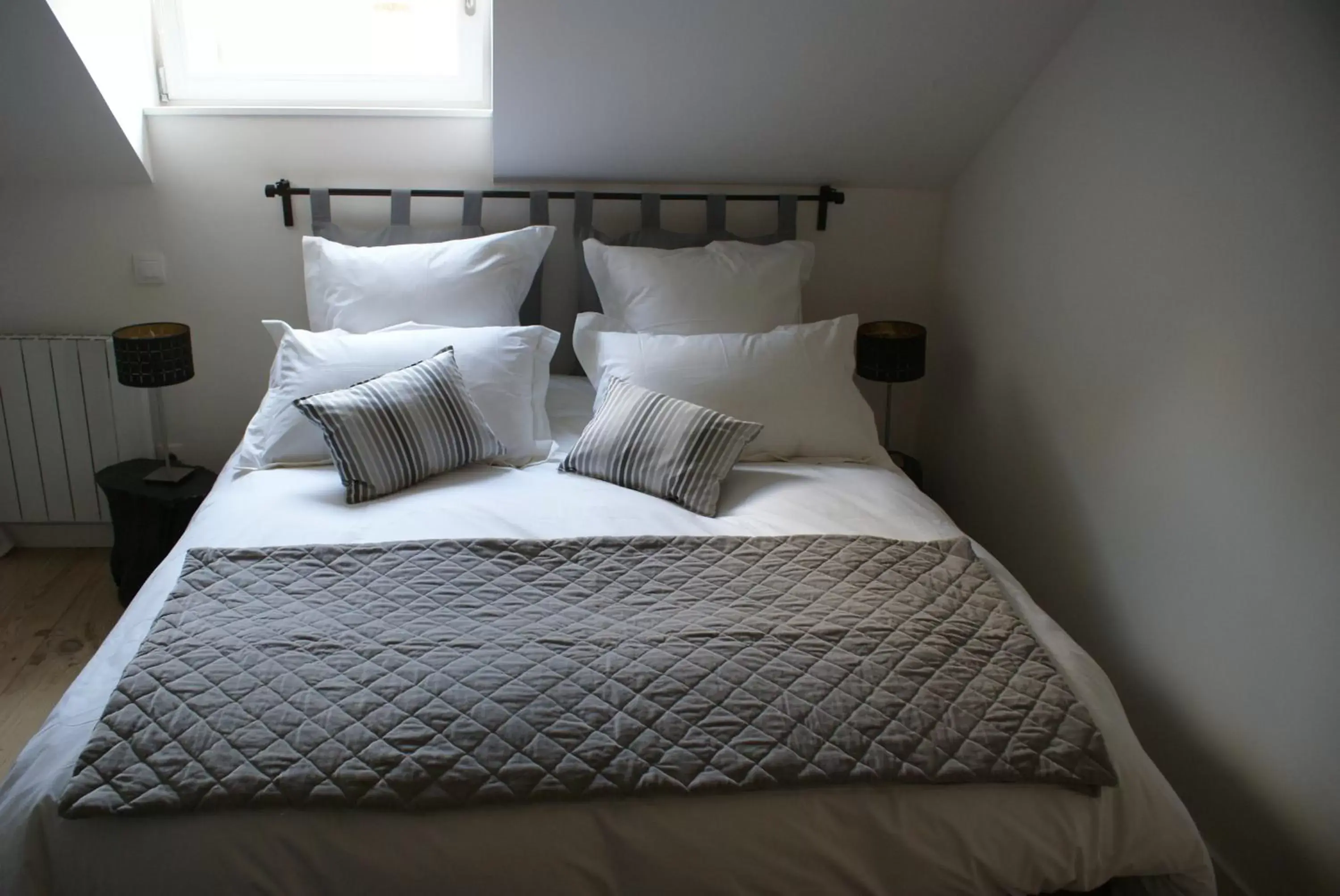 Bedroom, Bed in La Cour Soubespin