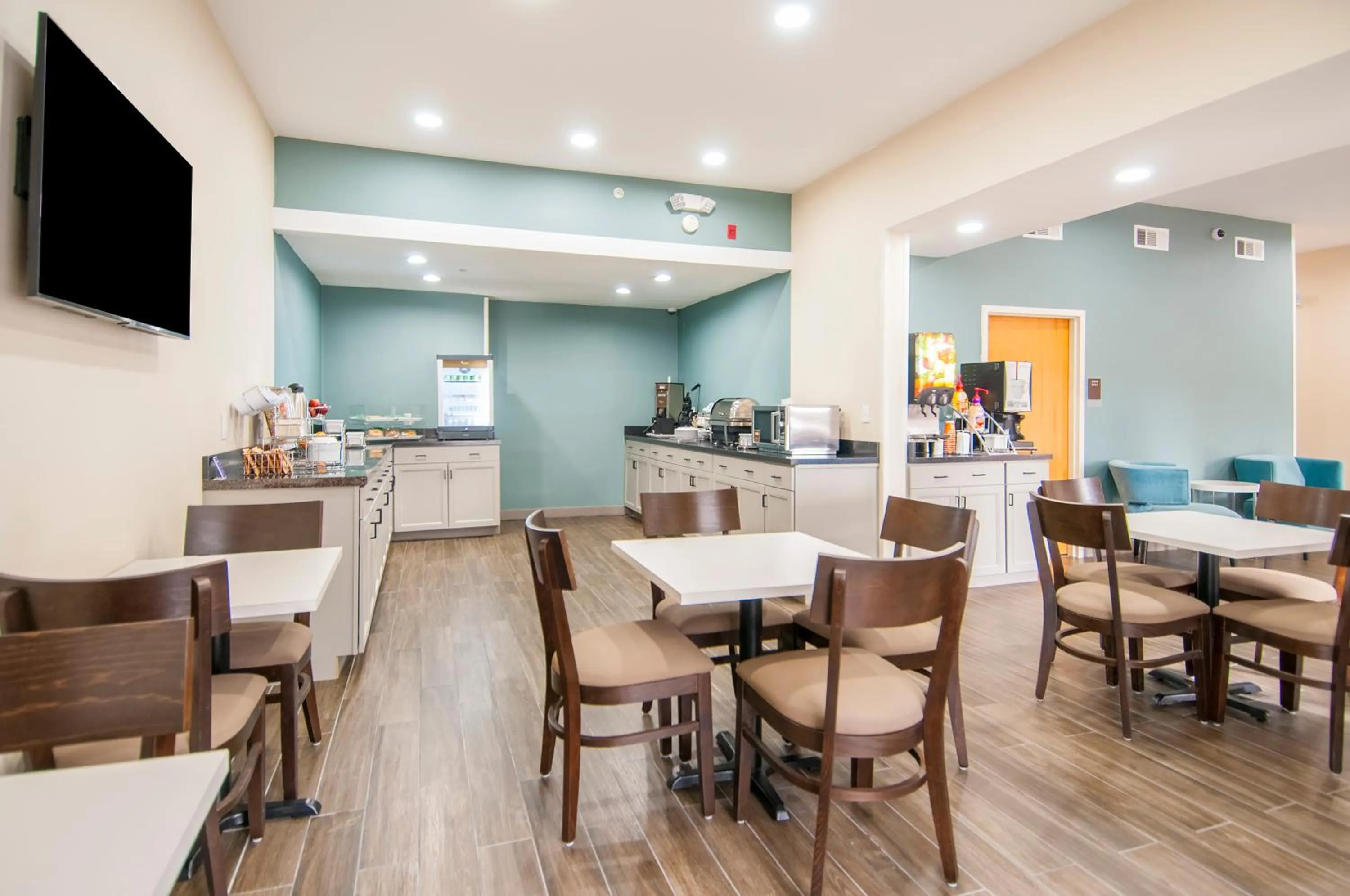 Coffee/tea facilities in Sleep Inn & Suites