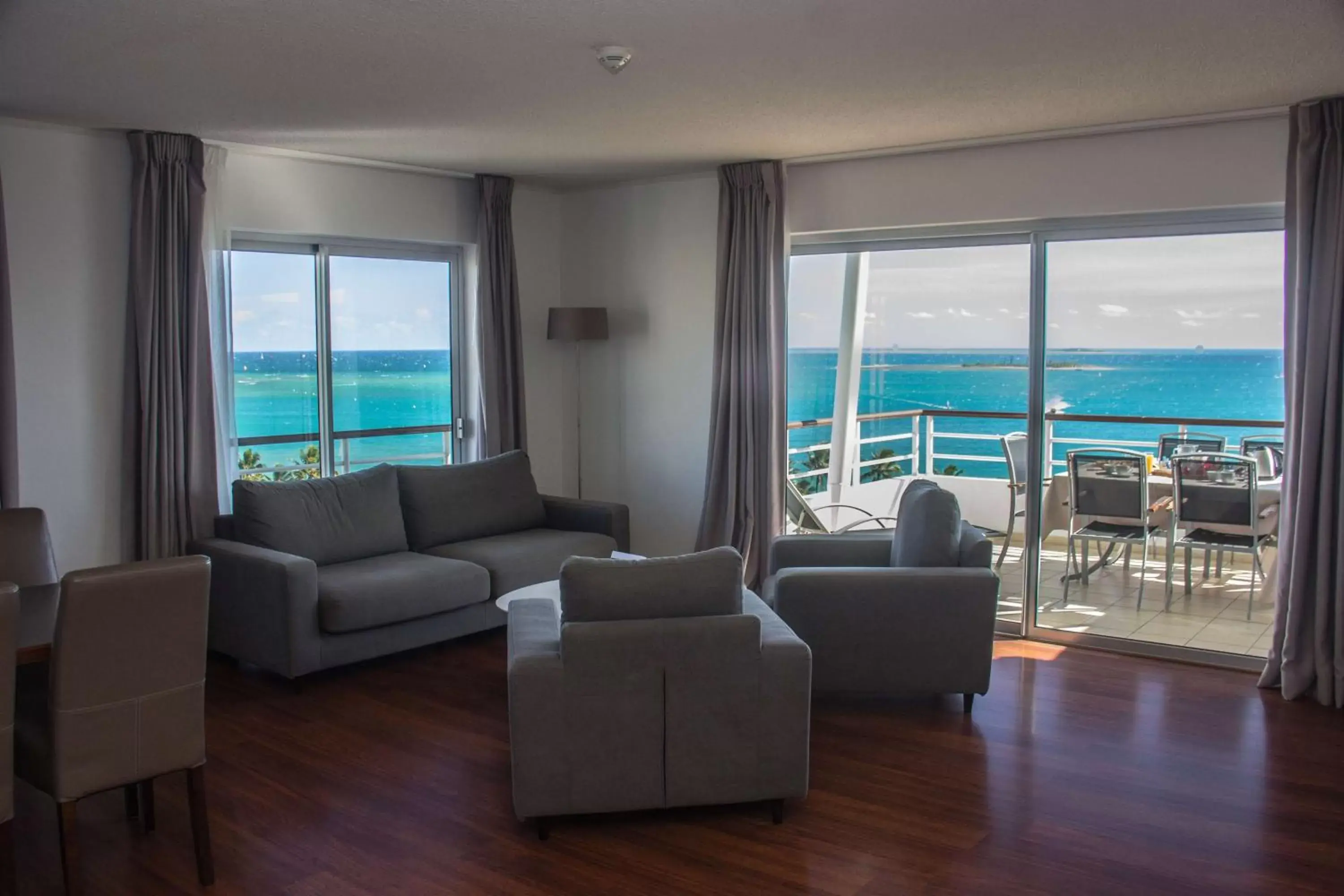 Living room, Sea View in Hilton Noumea La Promenade Residences