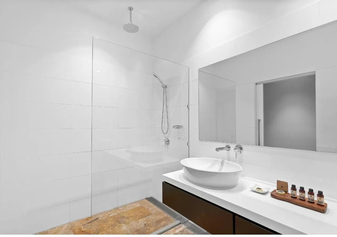 Bathroom in Park Proxi Gibraltar Bowral