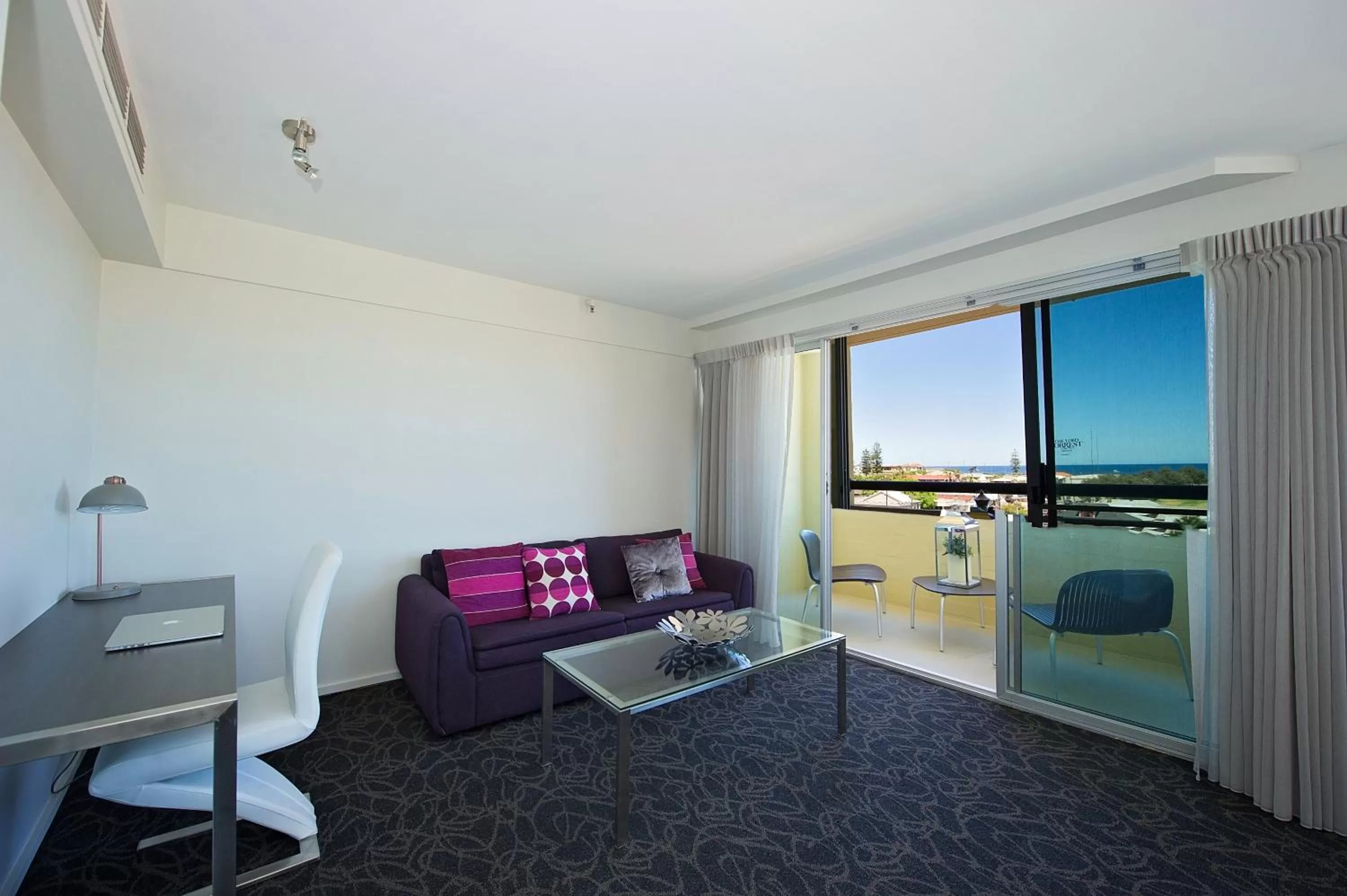 People, Bed in The Lord Forrest Hotel