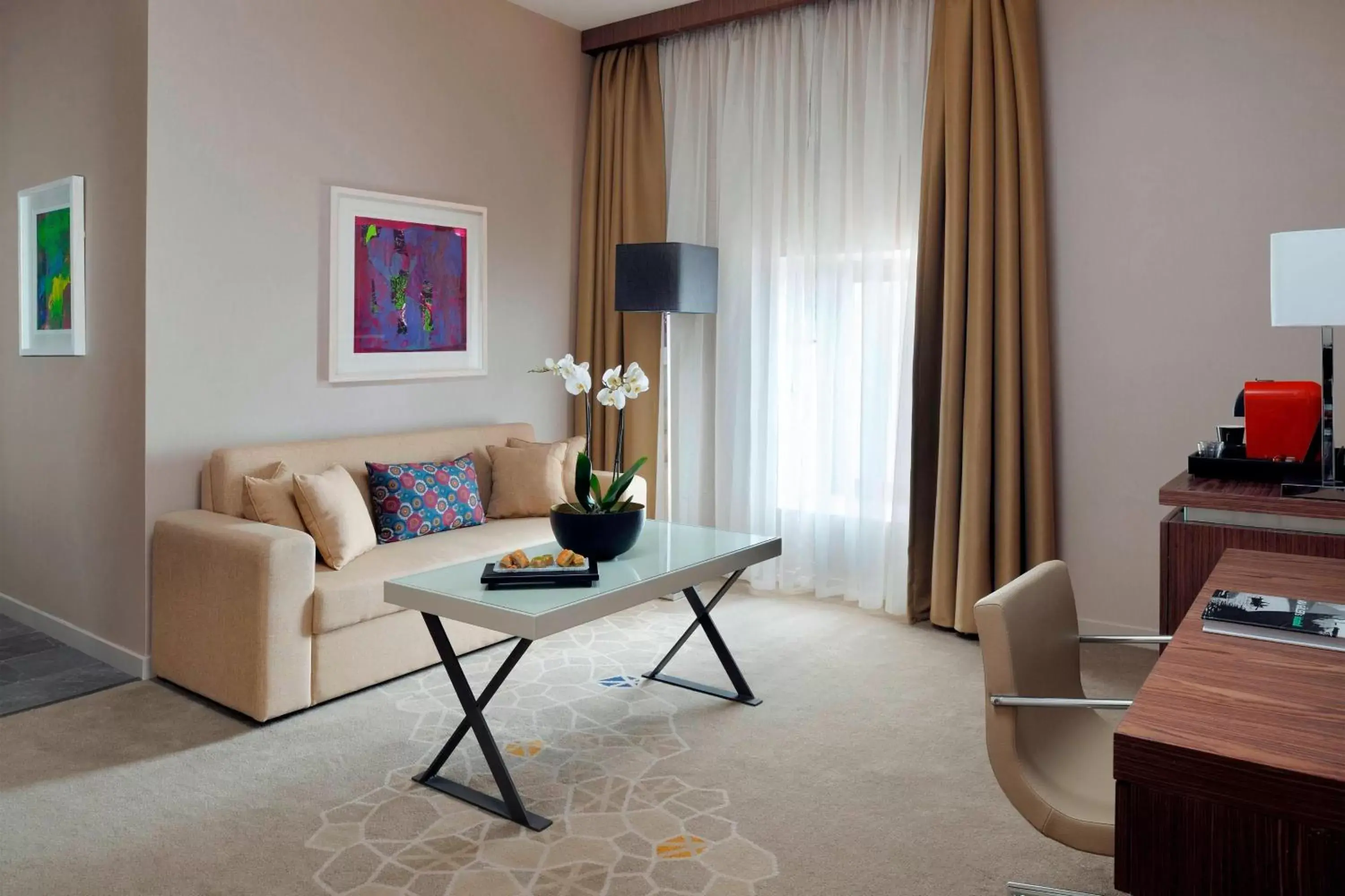 Living room, Seating Area in Istanbul Marriott Hotel Sisli